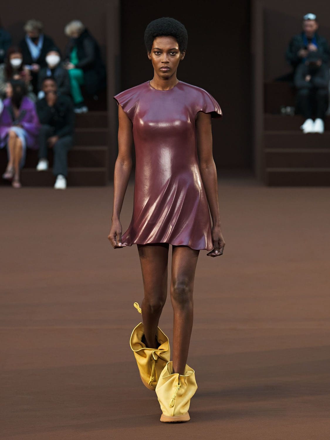 Loewe Otoño Invierno 2022-2023 París Runway Revista