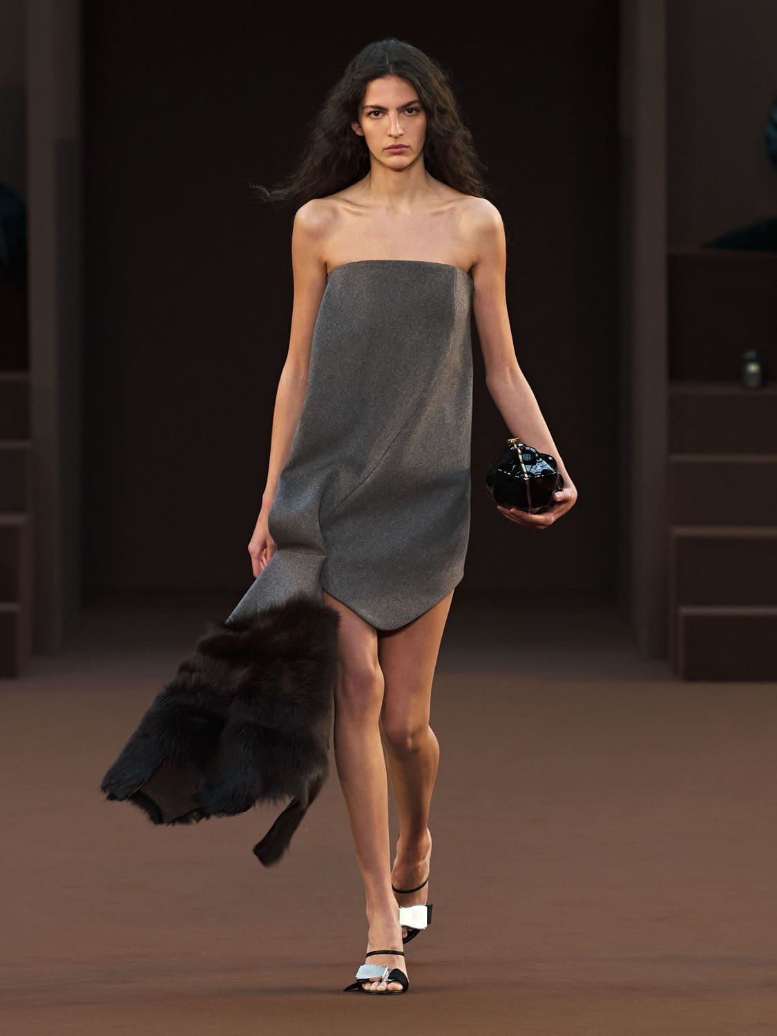 Loewe Otoño Invierno 2022-2023 París Runway Revista