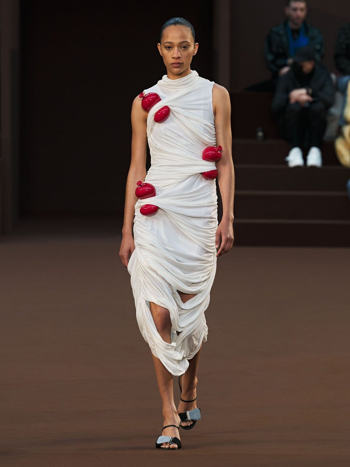 Loewe Otoño Invierno 2022-2023 París Runway Revista