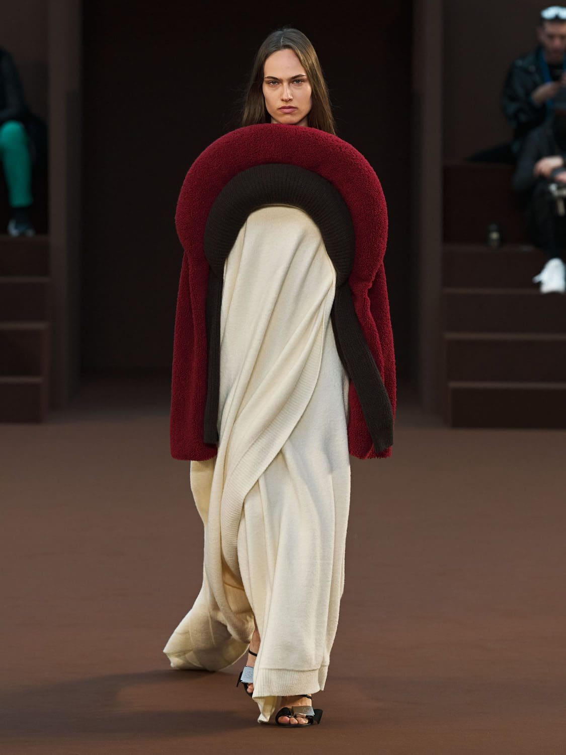 Loewe Otoño Invierno 2022-2023 París Runway Revista