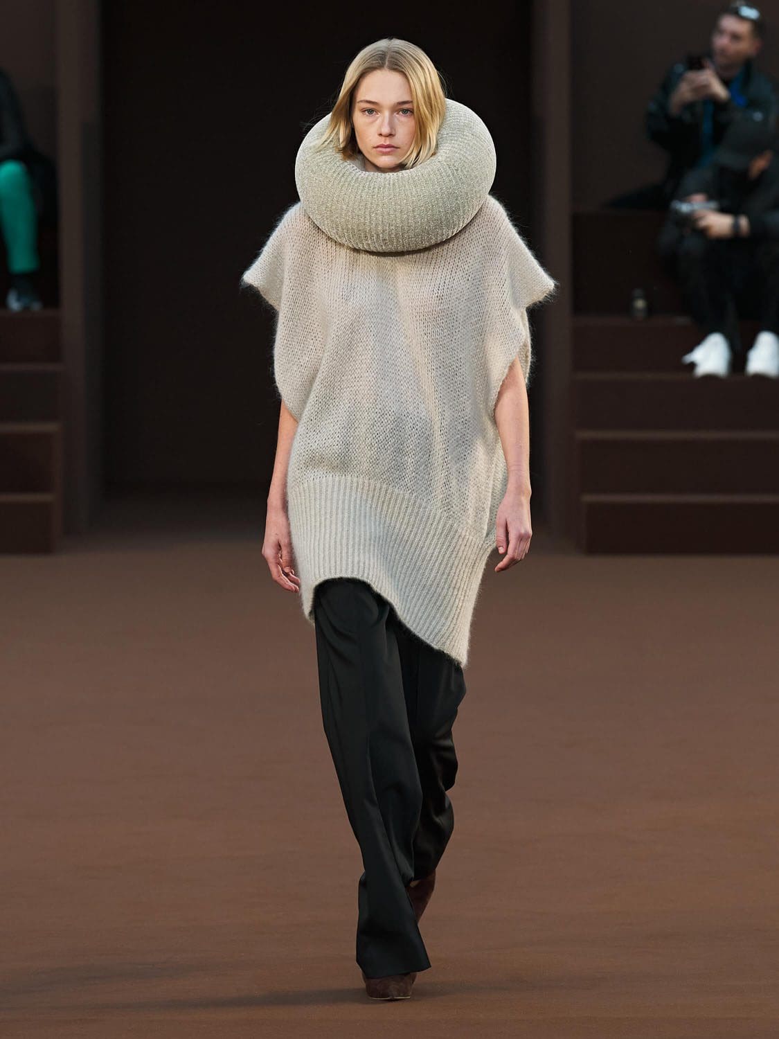 Loewe Otoño Invierno 2022-2023 París Runway Revista