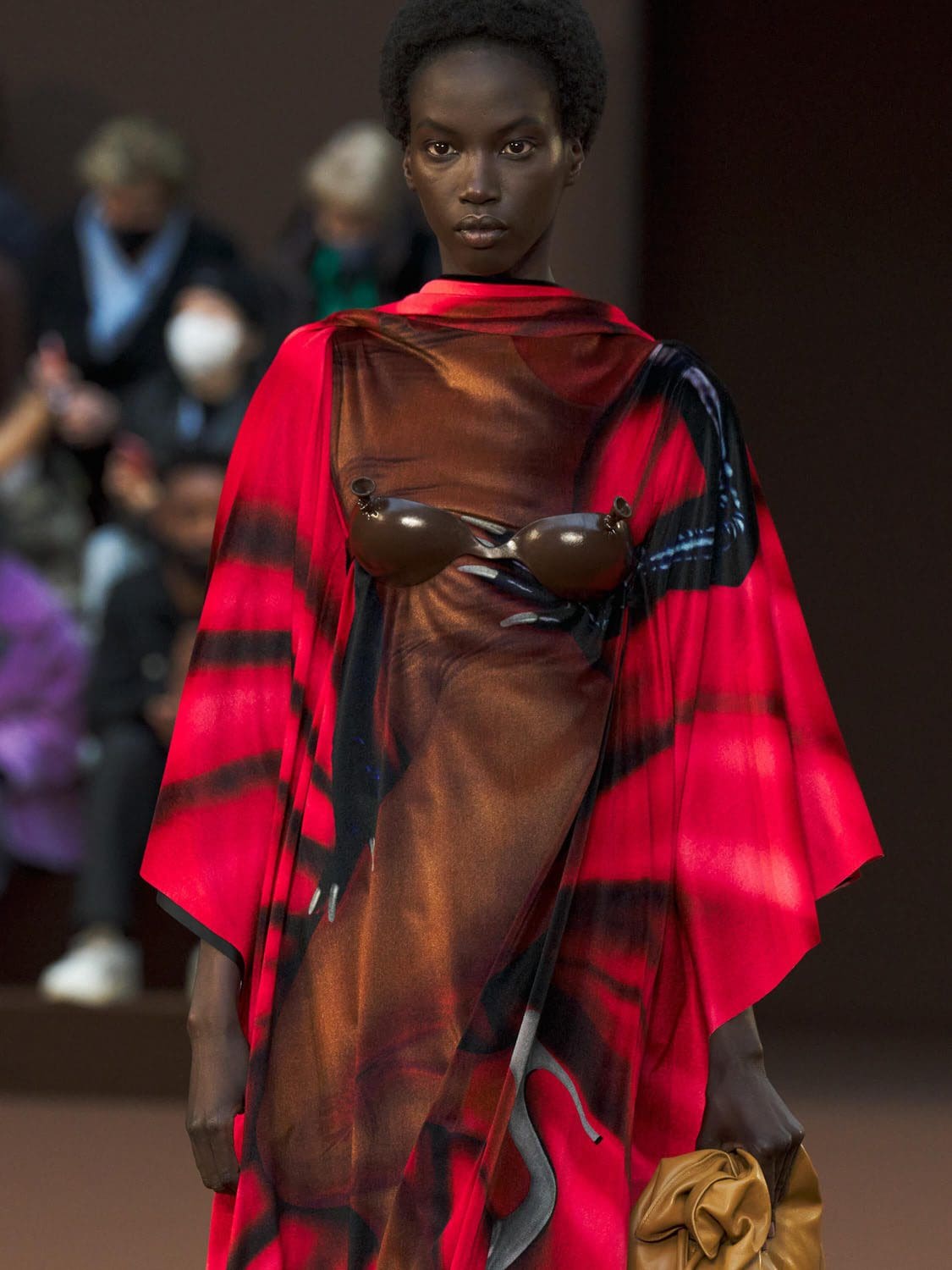 Loewe Otoño Invierno 2022-2023 París Runway Revista