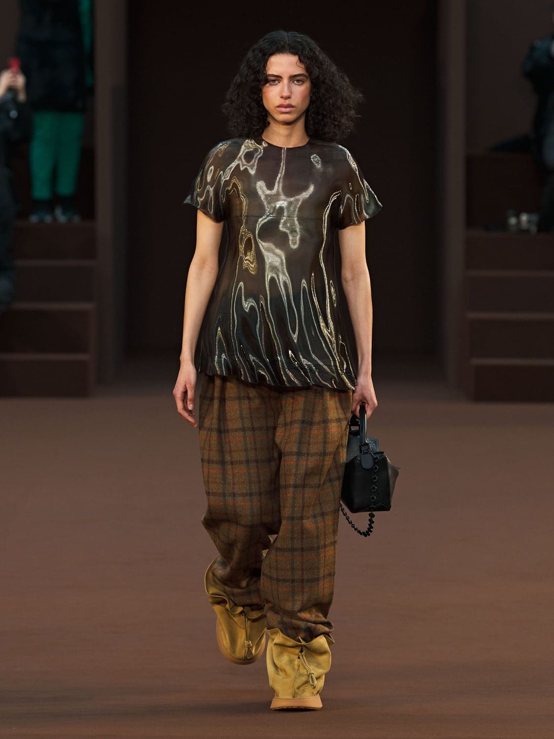 Loewe Otoño Invierno 2022-2023 París Runway Revista