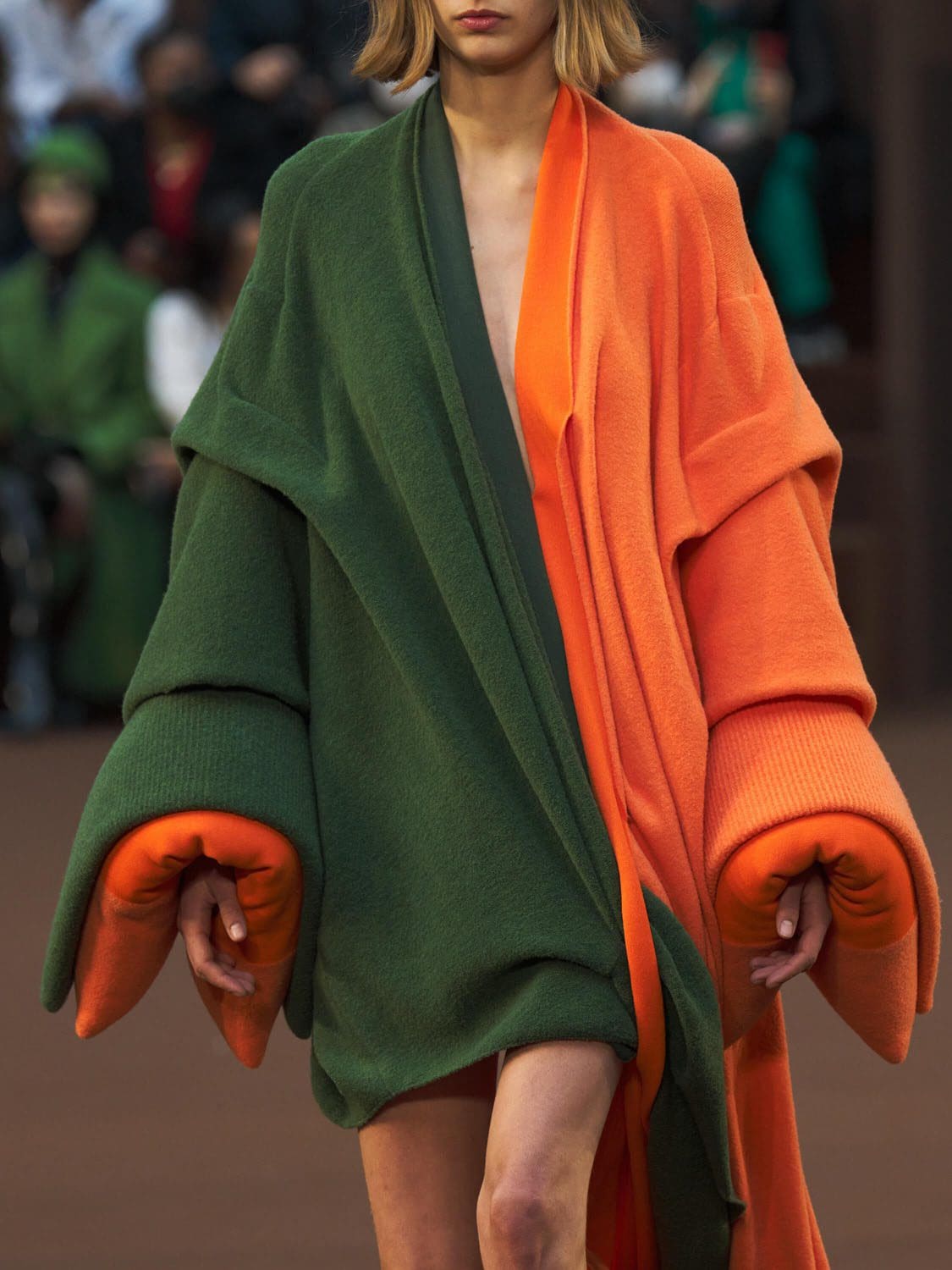 Loewe Otoño Invierno 2022-2023 París Runway Revista