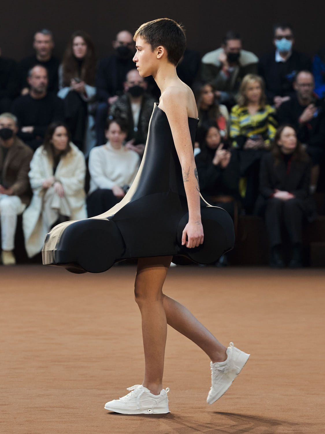 Loewe Otoño Invierno 2022-2023 París Runway Revista