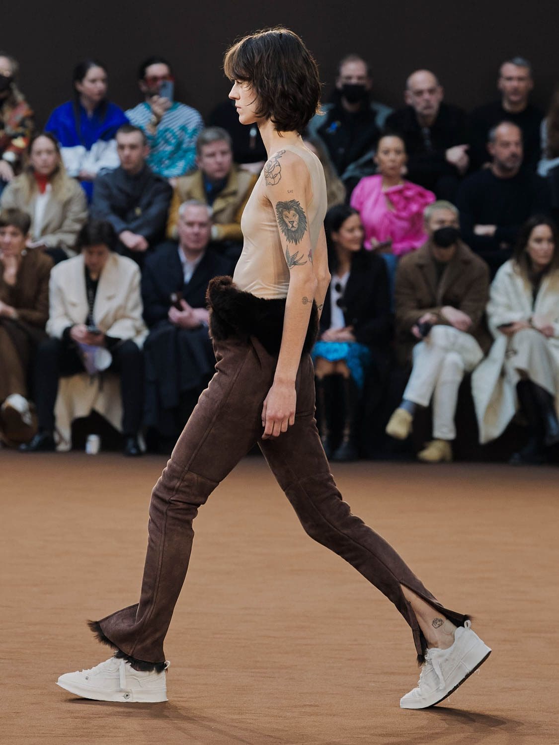 Loewe Otoño Invierno 2022-2023 París Runway Revista