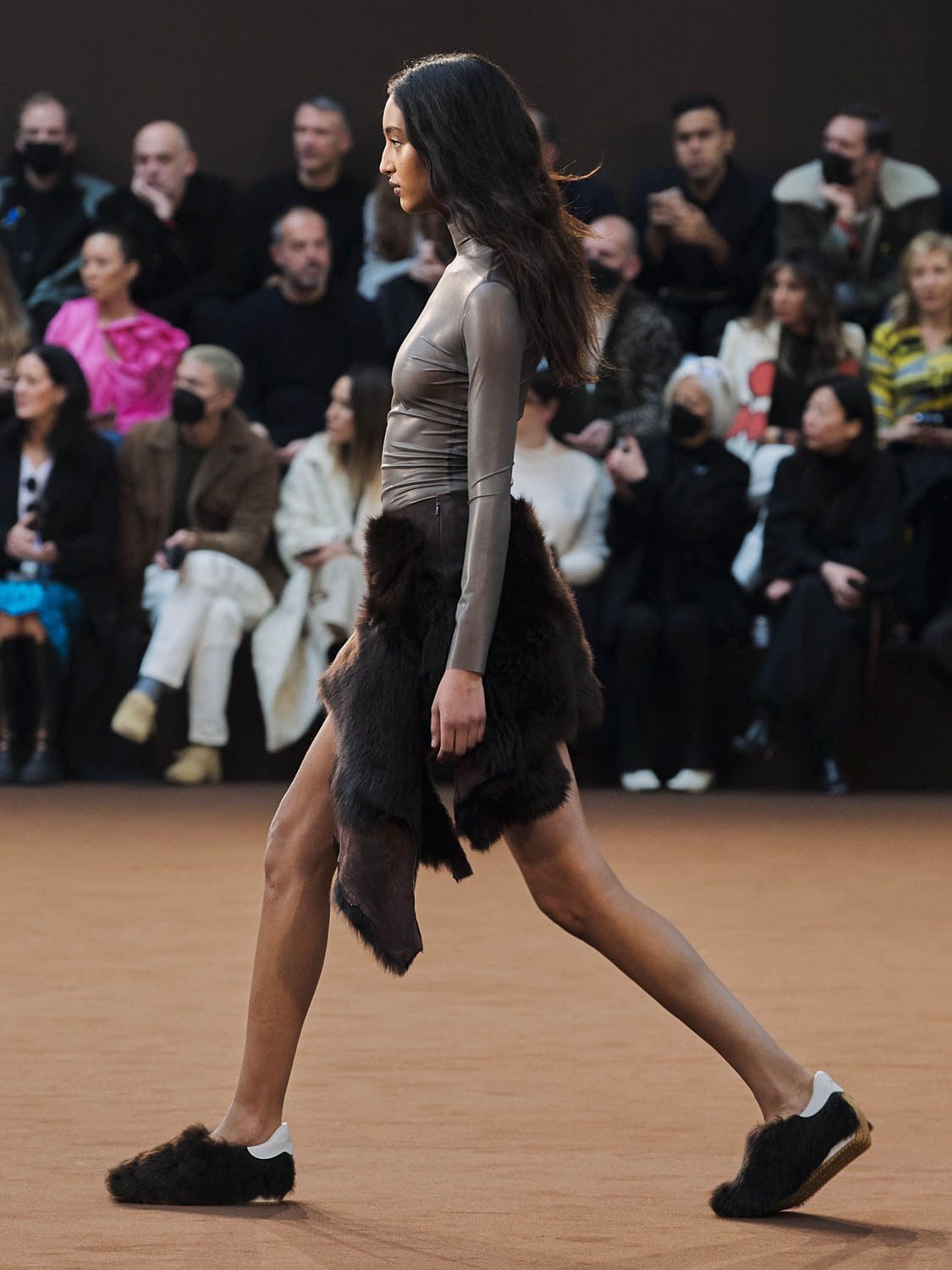 Loewe Otoño Invierno 2022-2023 París Runway Revista