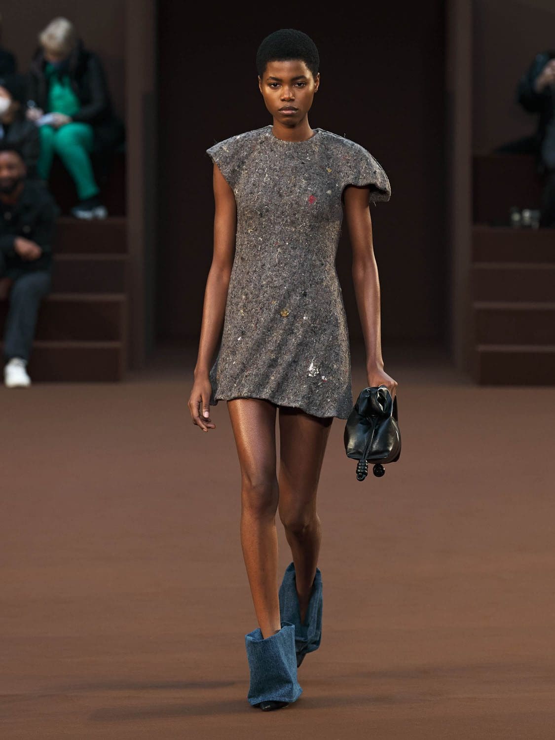 Loewe Otoño Invierno 2022-2023 París Runway Revista