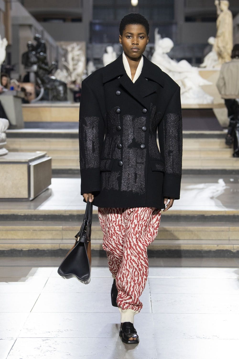 Louis Vuitton Automne-Hiver 2022-2023 Runway Magazine
