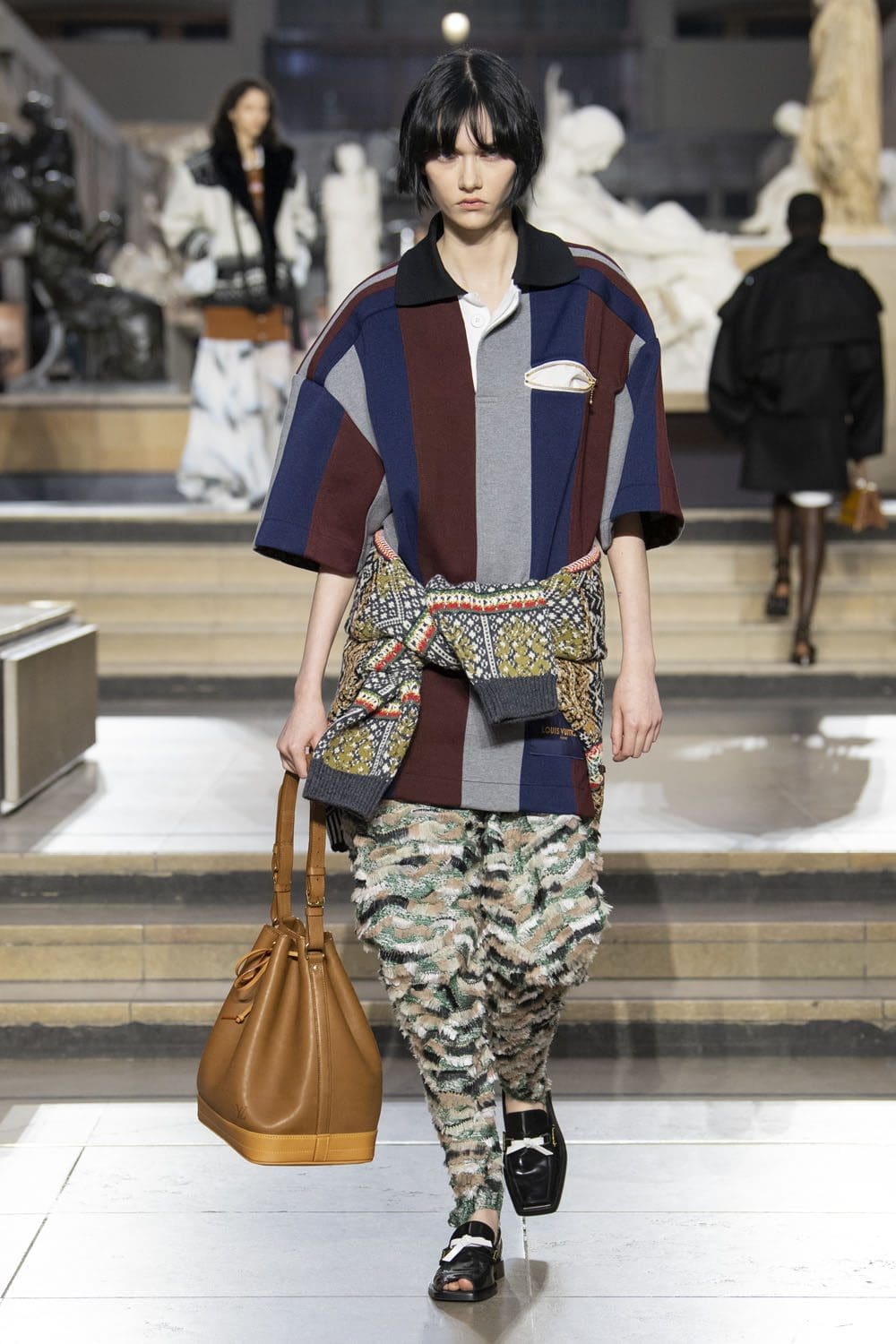 Louis Vuitton Automne-Hiver 2022-2023 Runway Magazine