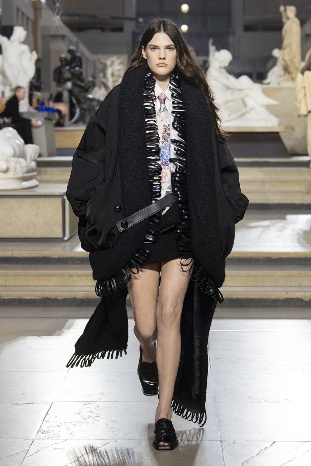 Louis Vuitton Automne-Hiver 2022-2023 Runway Magazine