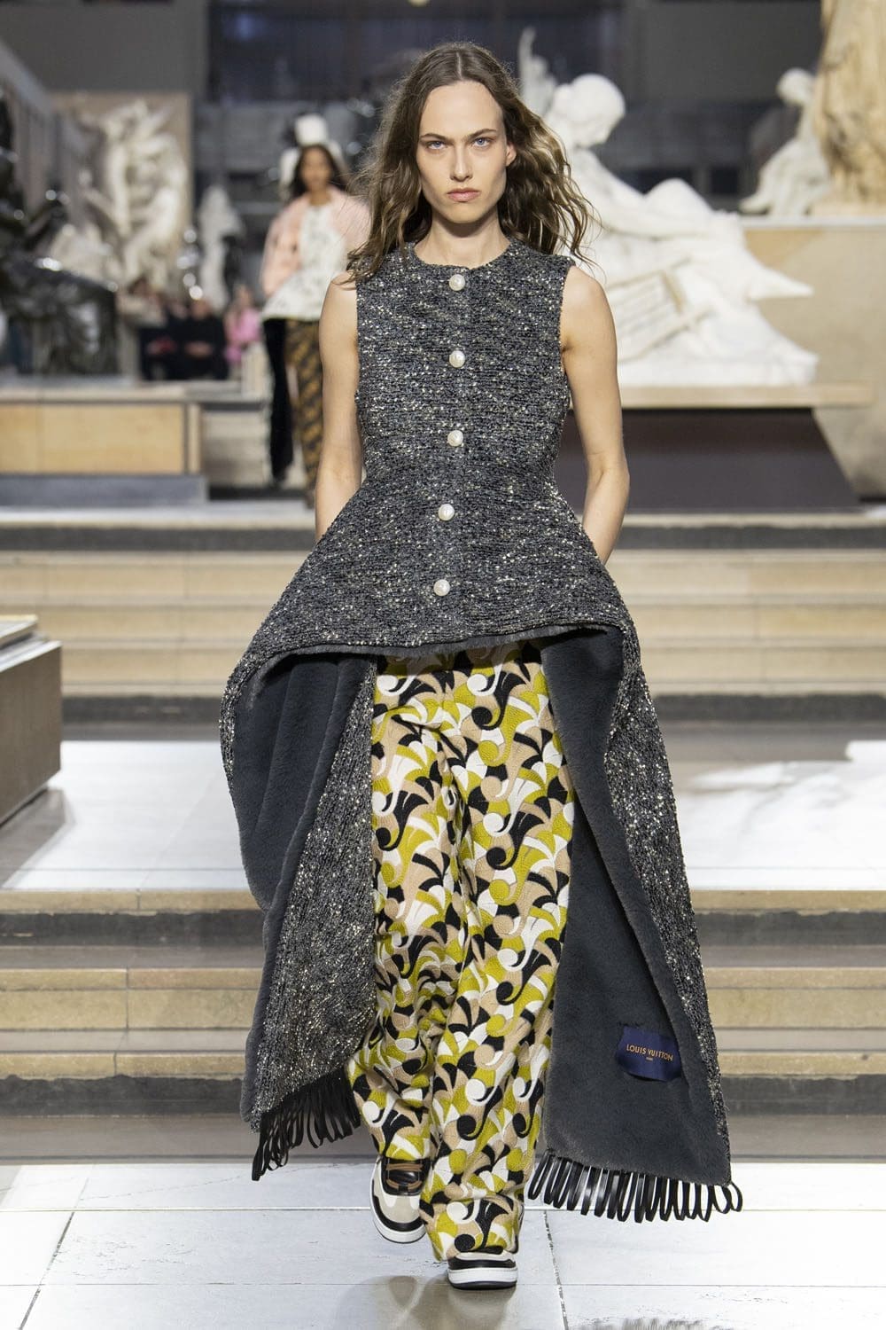 Louis Vuitton Automne-Hiver 2022-2023 Runway Magazine