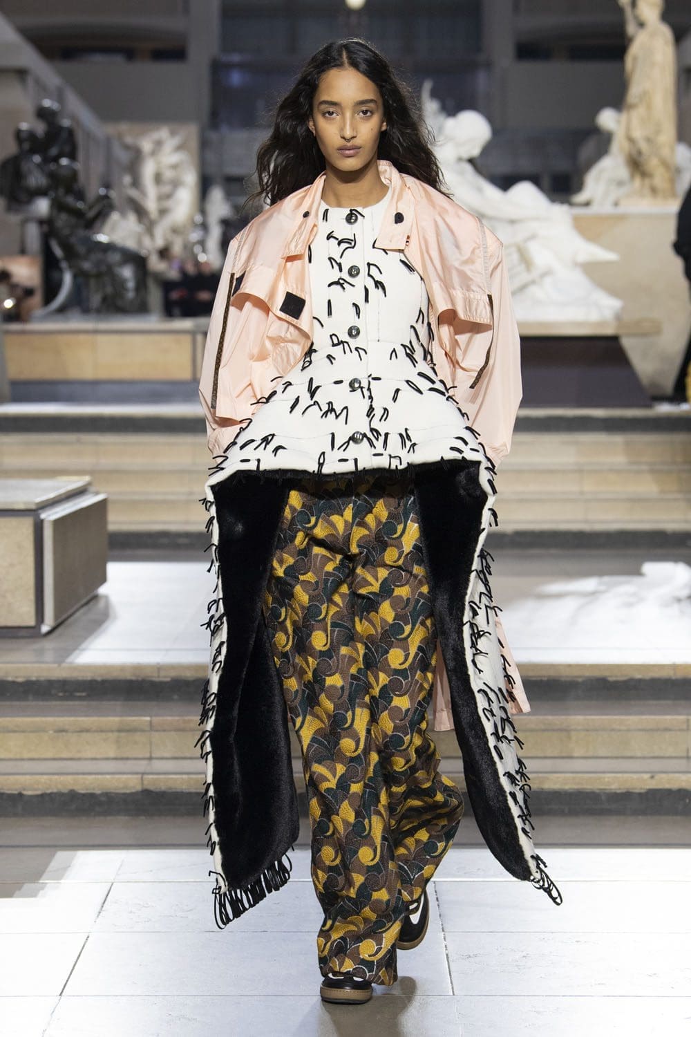 Louis Vuitton Automne-Hiver 2022-2023 Runway Magazine