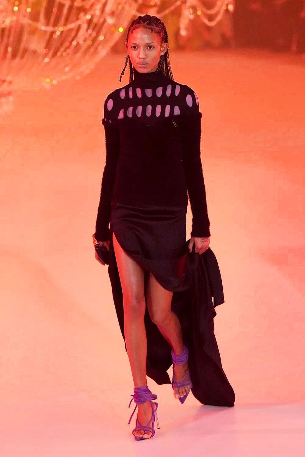 Off-White Outono 2022-2023 Paris Runway revista