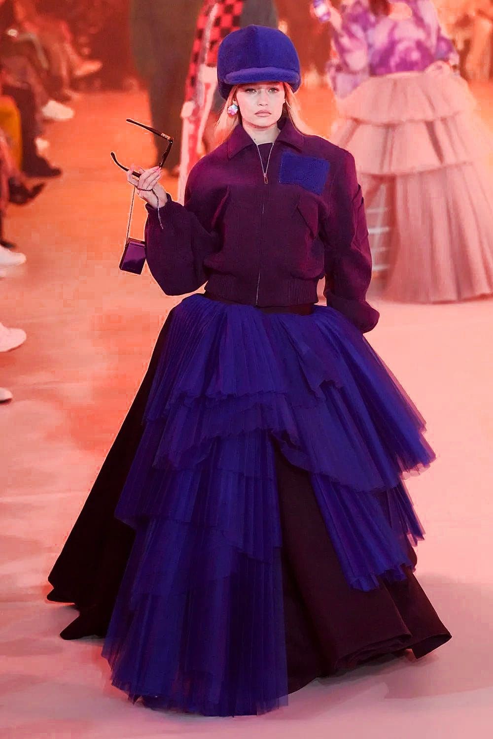 Off-White Outono 2022-2023 Paris Runway revista