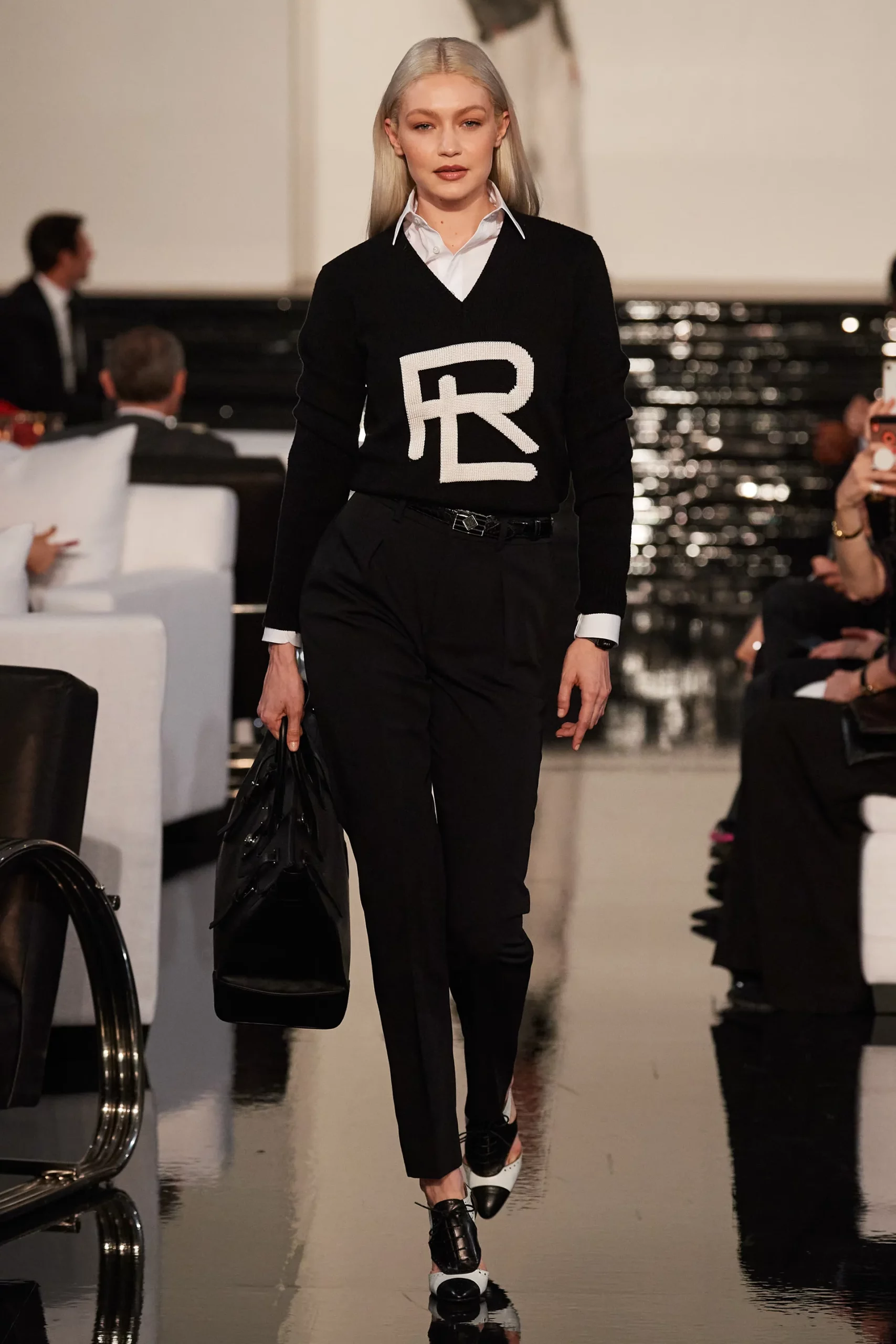 Ralph Lauren 2022-2023 秋冬纽约时装秀 Runway 杂志