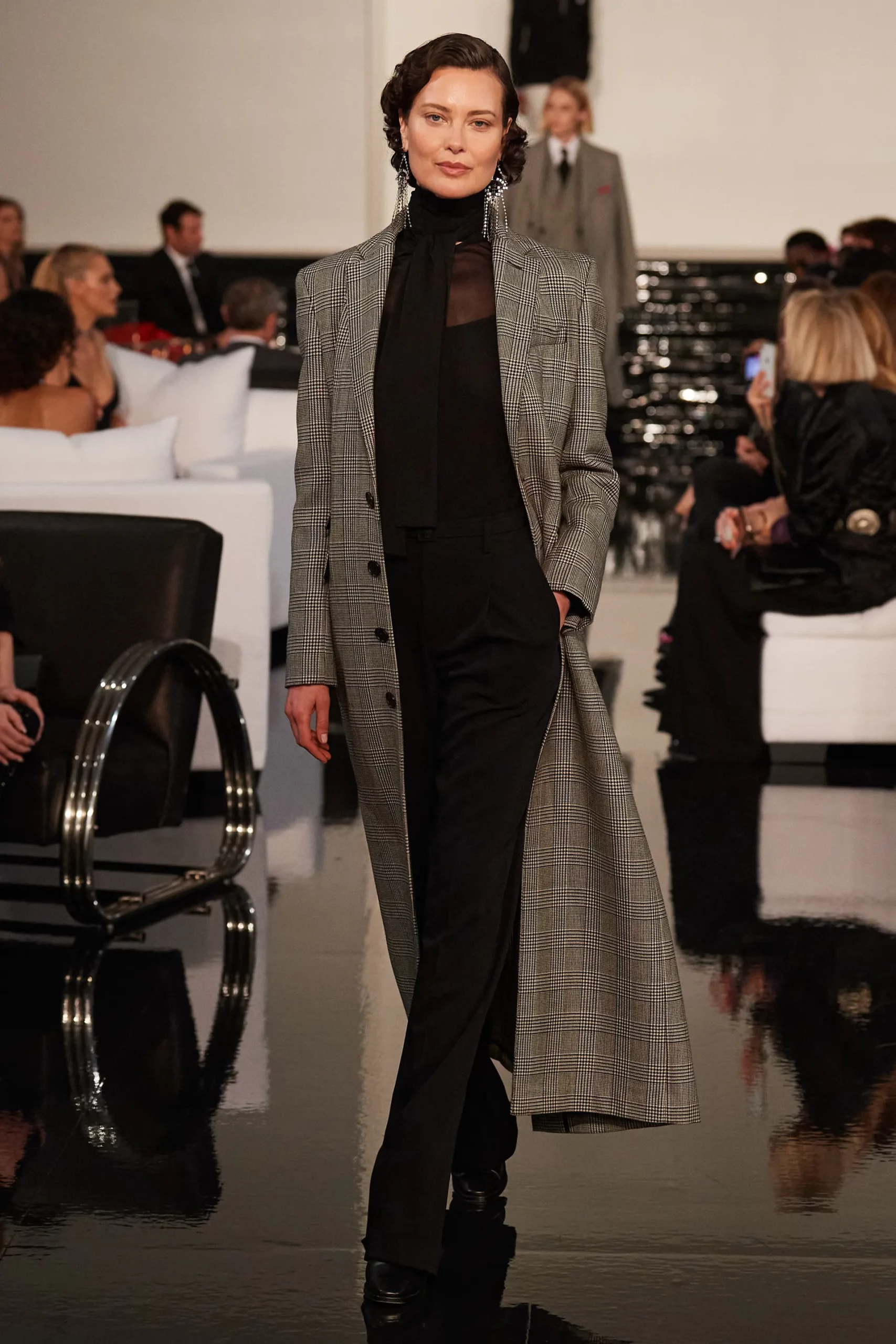 Ralph Lauren 2022-2023 秋冬纽约时装秀 Runway 杂志