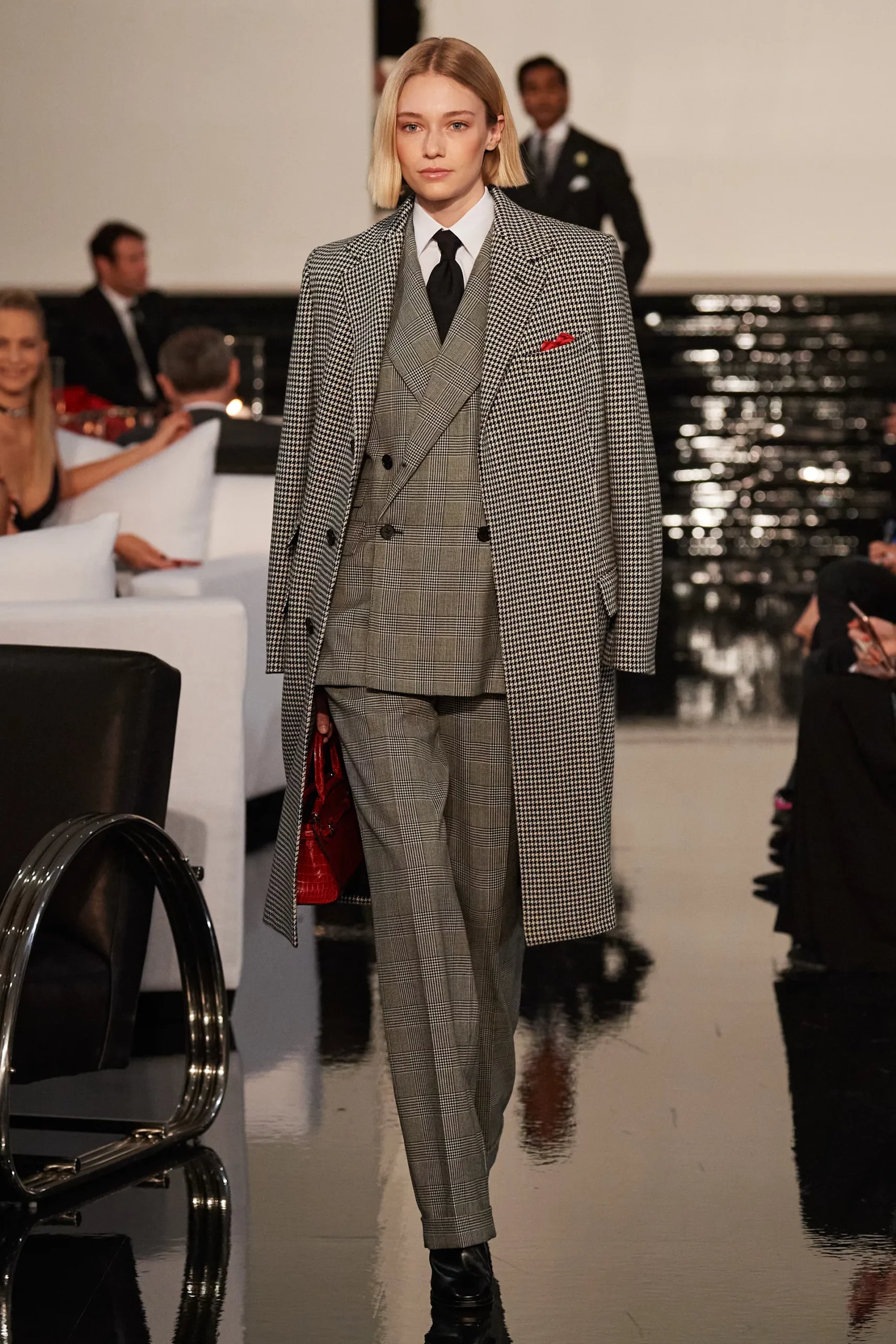 Ralph Lauren 2022-2023 秋冬纽约时装秀 Runway 杂志