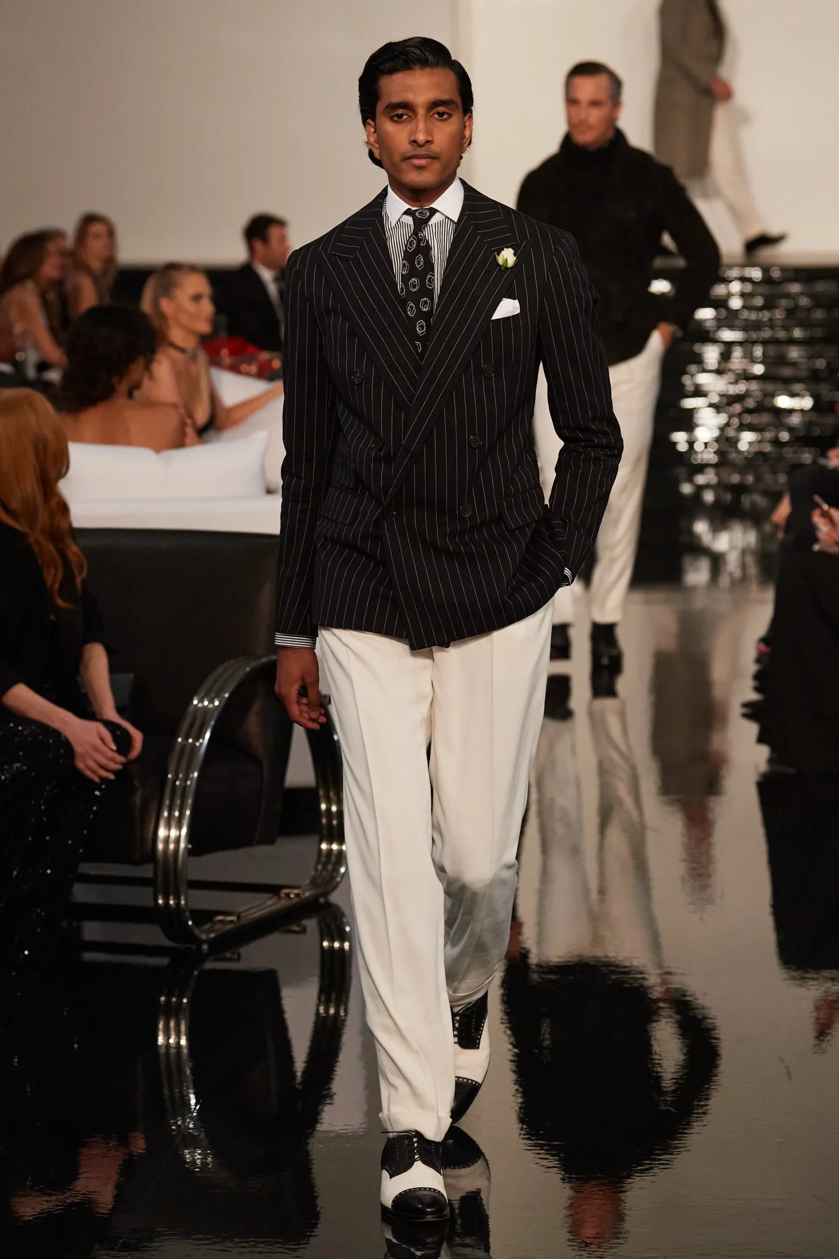 Ralph Lauren 2022-2023 秋冬纽约时装秀 Runway 杂志