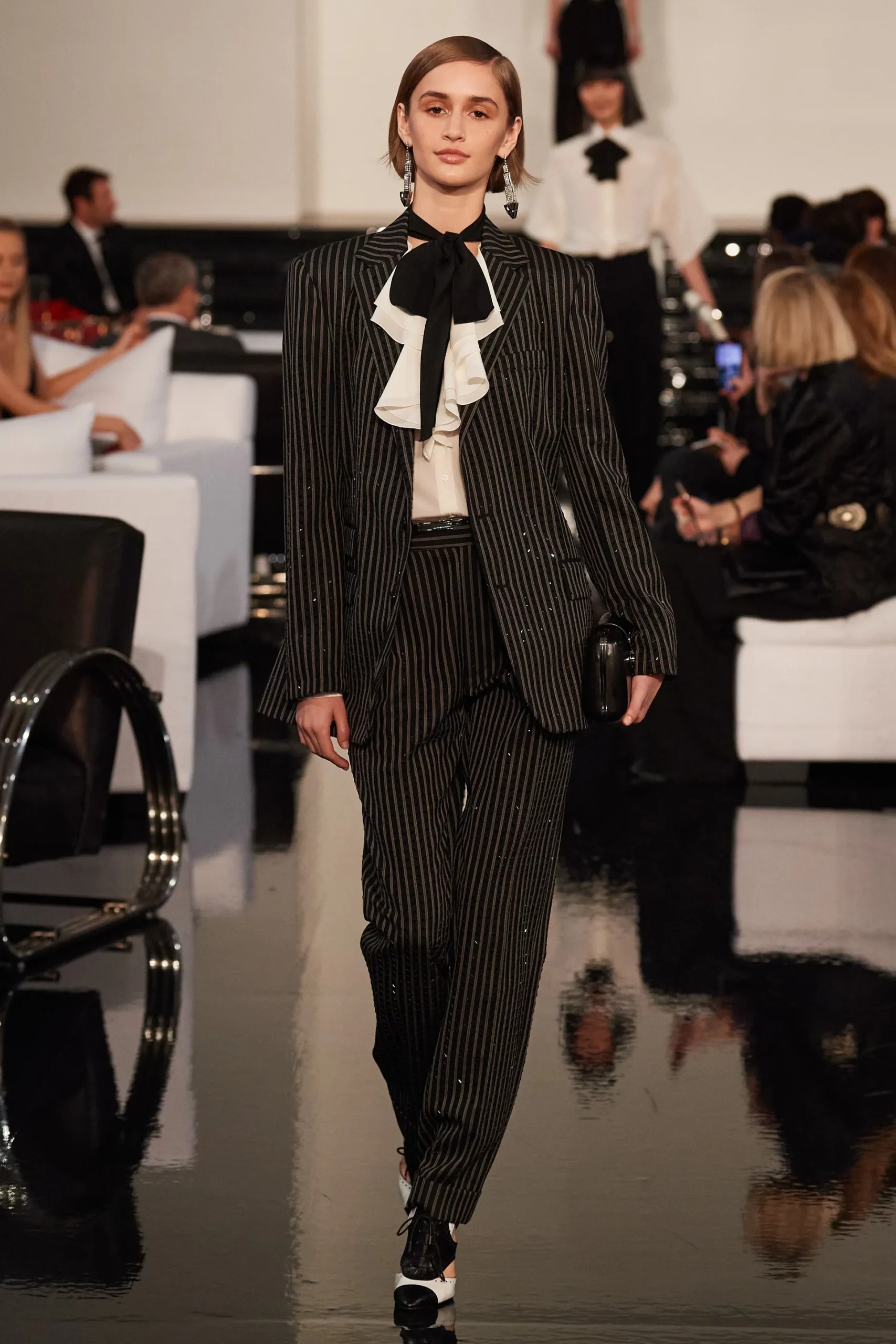 Ralph Lauren 2022-2023 秋冬纽约时装秀 Runway 杂志