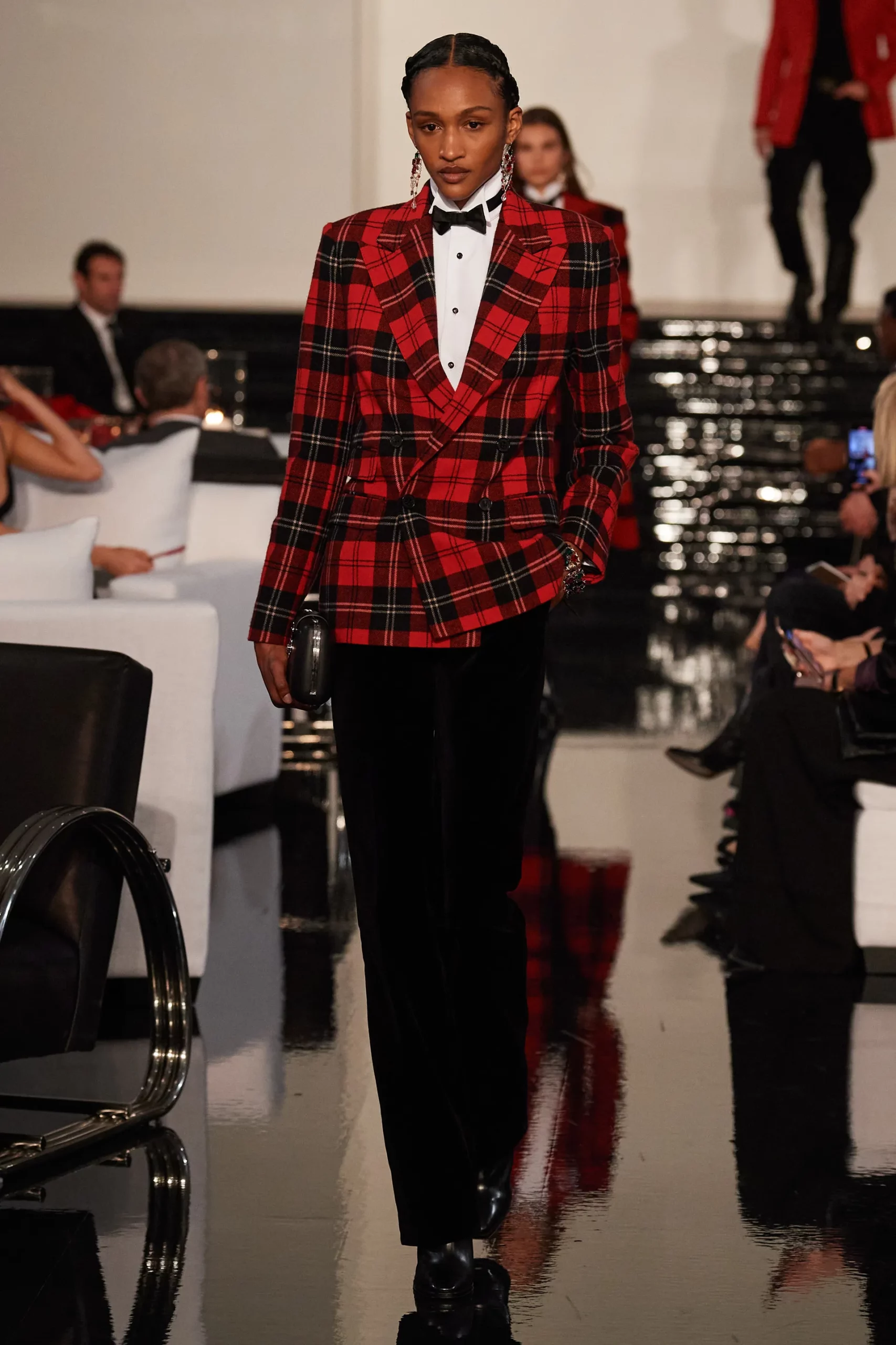 Ralph Lauren 2022-2023 秋冬纽约时装秀 Runway 杂志