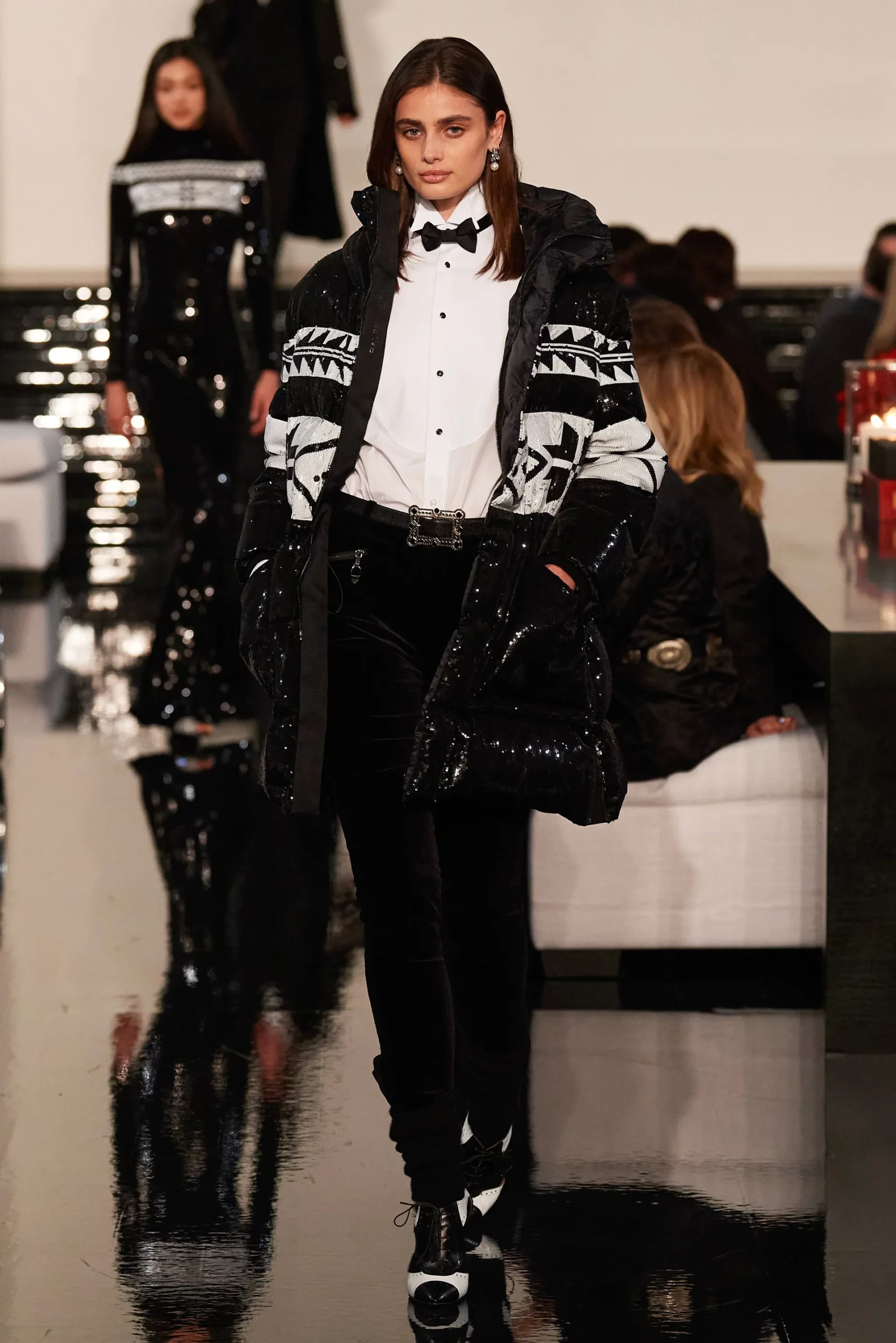 Ralph Lauren 2022-2023 秋冬纽约时装秀 Runway 杂志