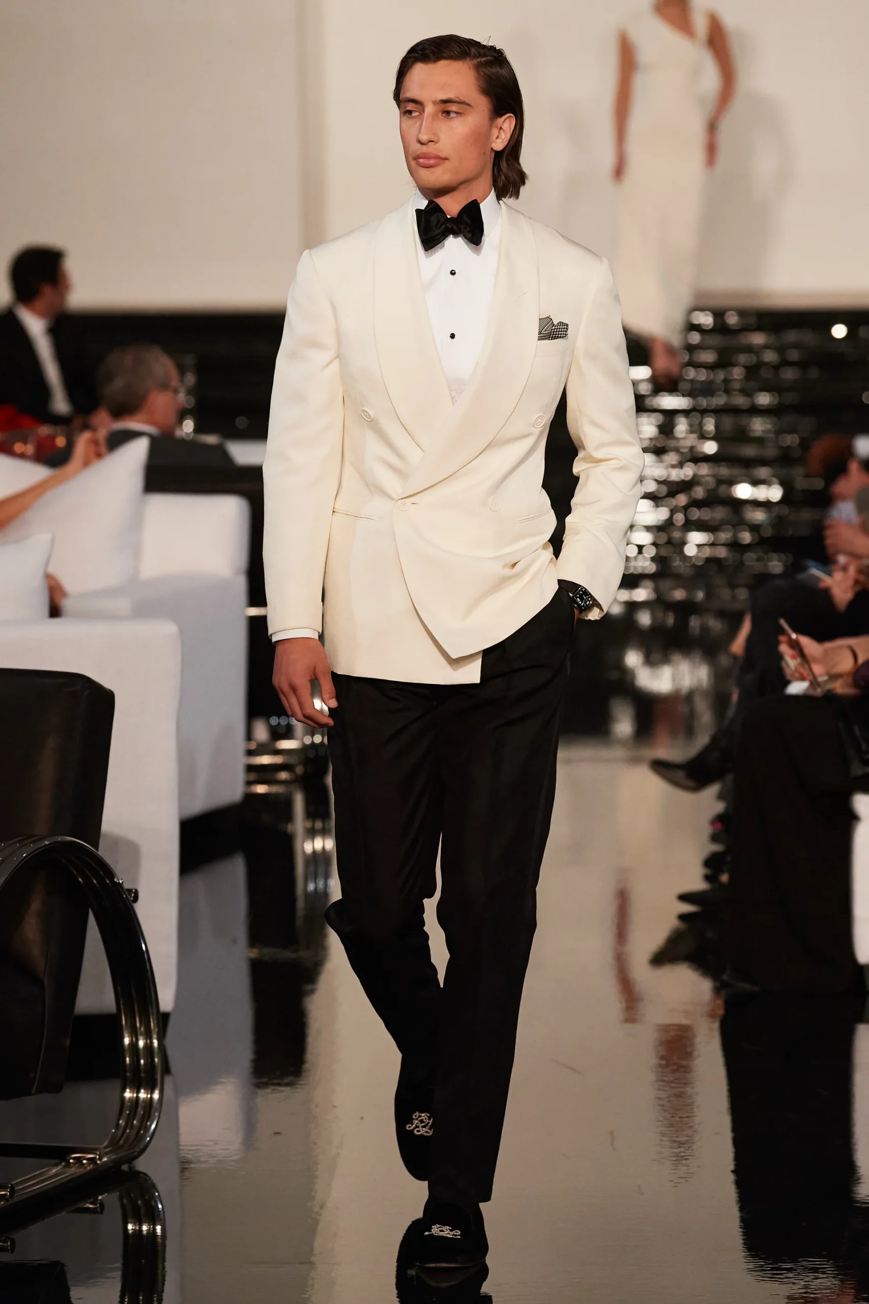 Ralph Lauren 2022-2023 秋冬纽约时装秀 Runway 杂志