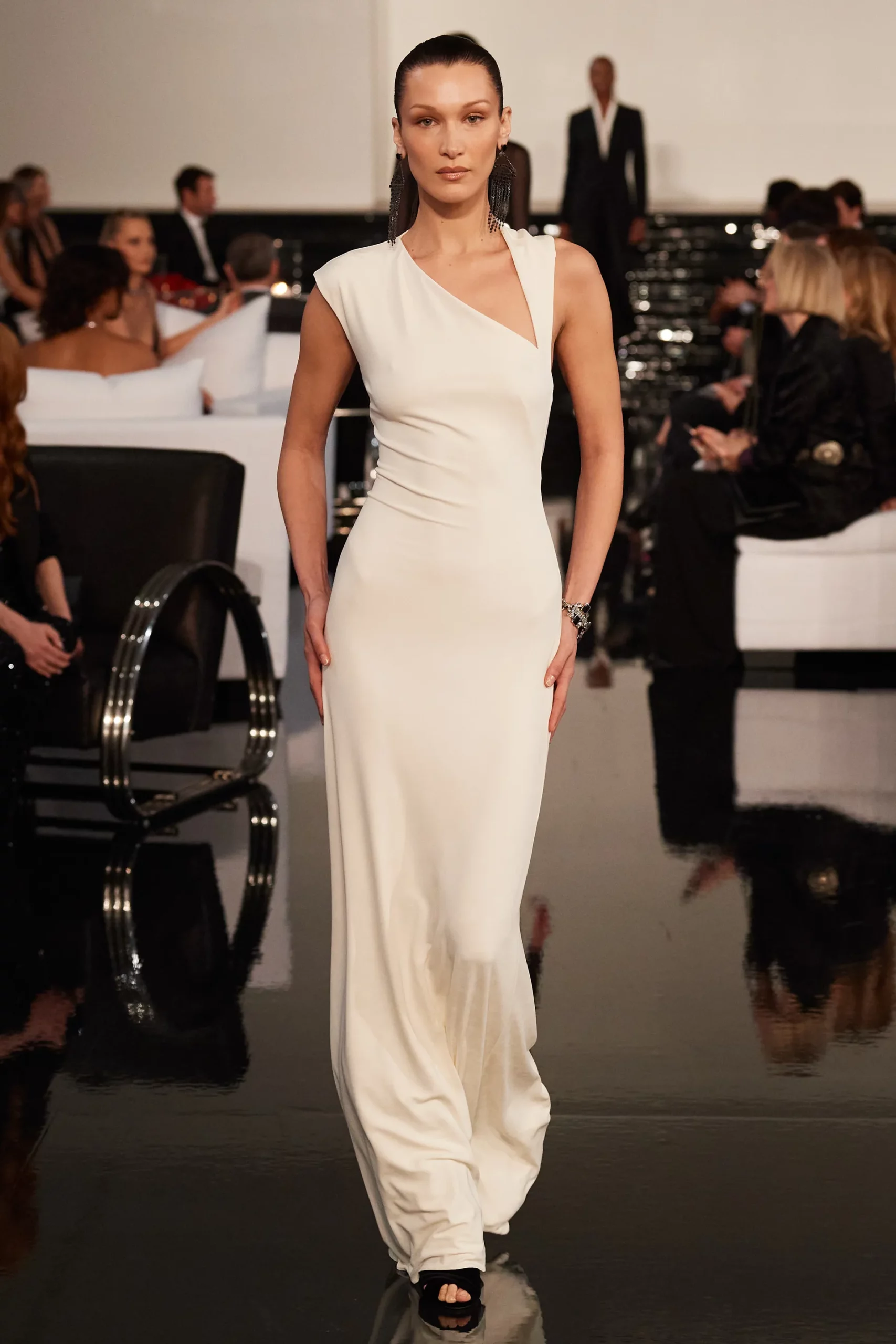 Ralph Lauren 2022-2023 秋冬纽约时装秀 Runway 杂志