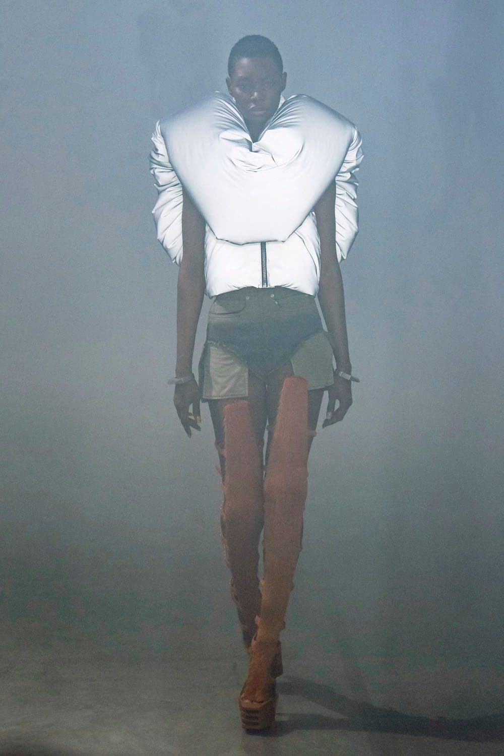 Rick Owens Autunno Inverno 2022-2023 Parigi Runway Magazine