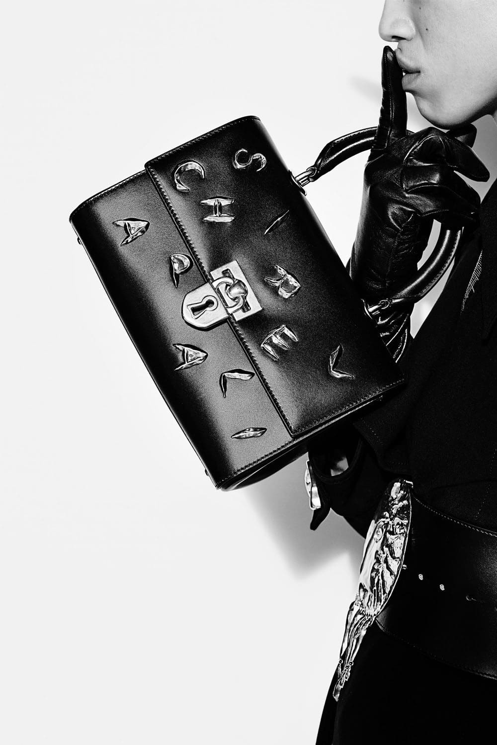 Schiaparelli Herbst Winter 2022-2023 Runway Magazin