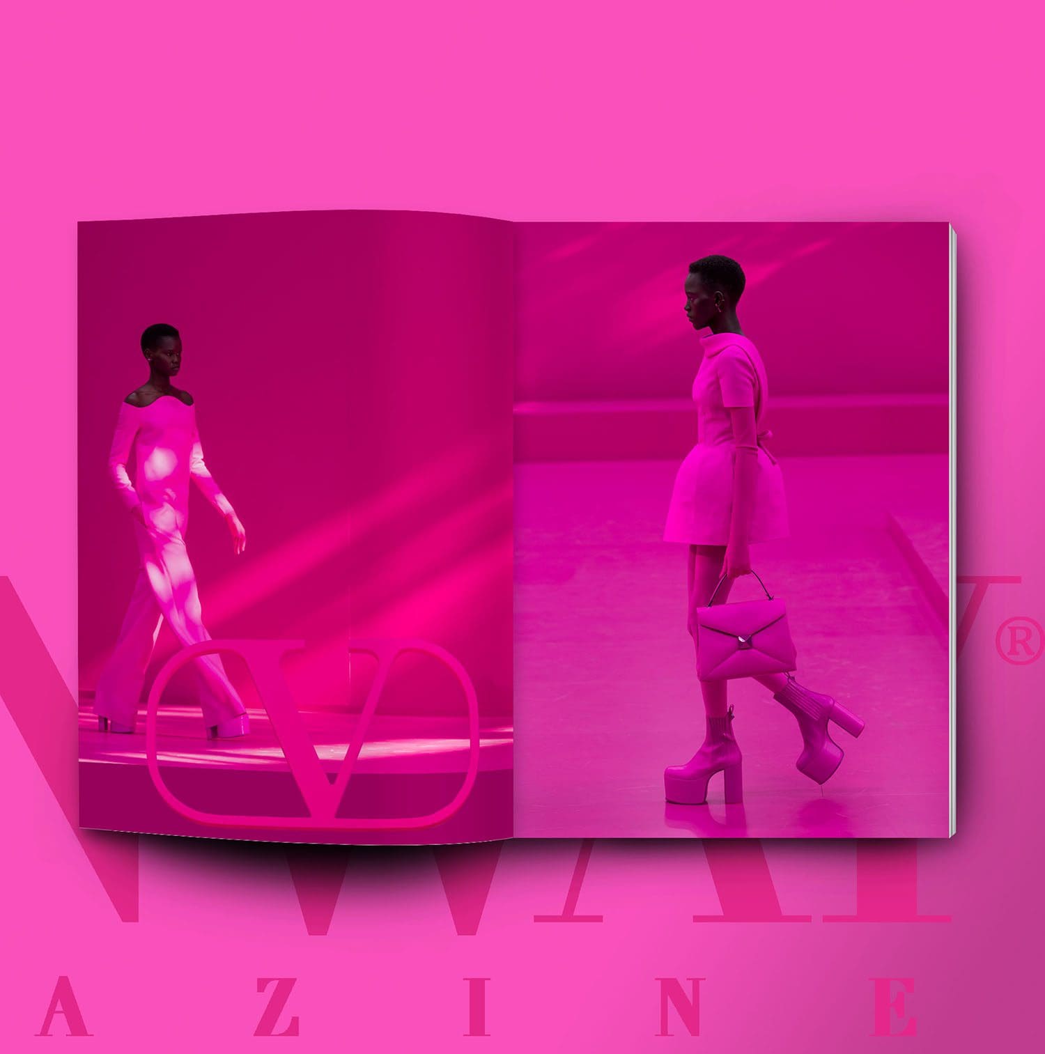 华伦天奴粉色特别款 Issue 2022-2023 年秋季 Runway 杂志