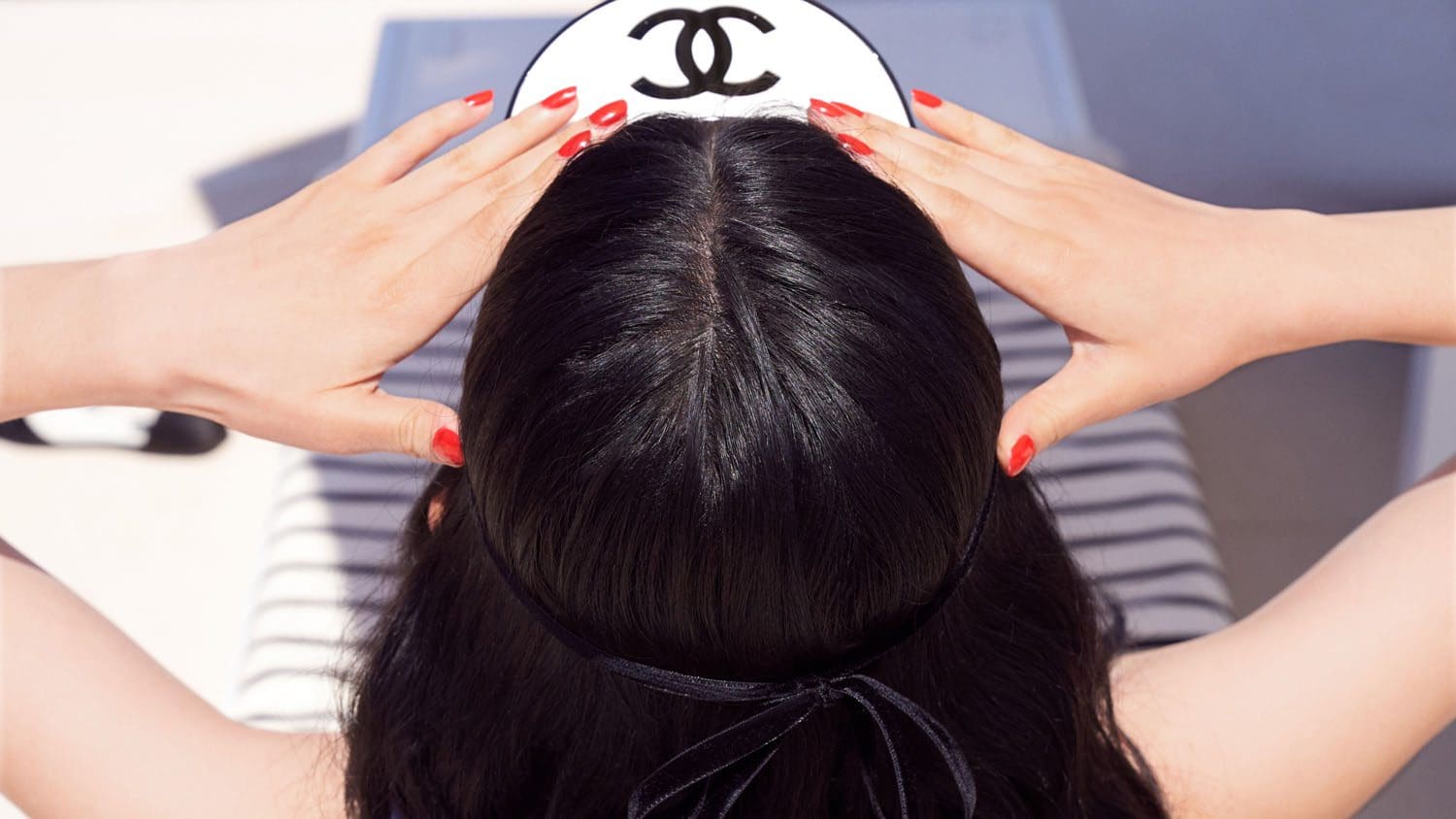 chanel cruise 2022 23 di sofia e roman coppola, foto melodie mcdaniel runway rivista (11)