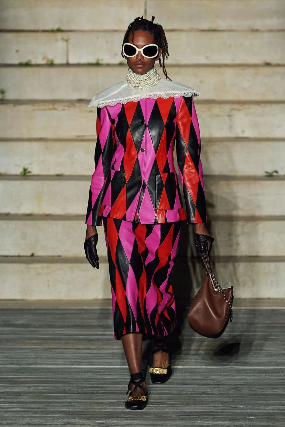 gucci kreuzfahrt 2023 resort runway Zeitschrift (87)