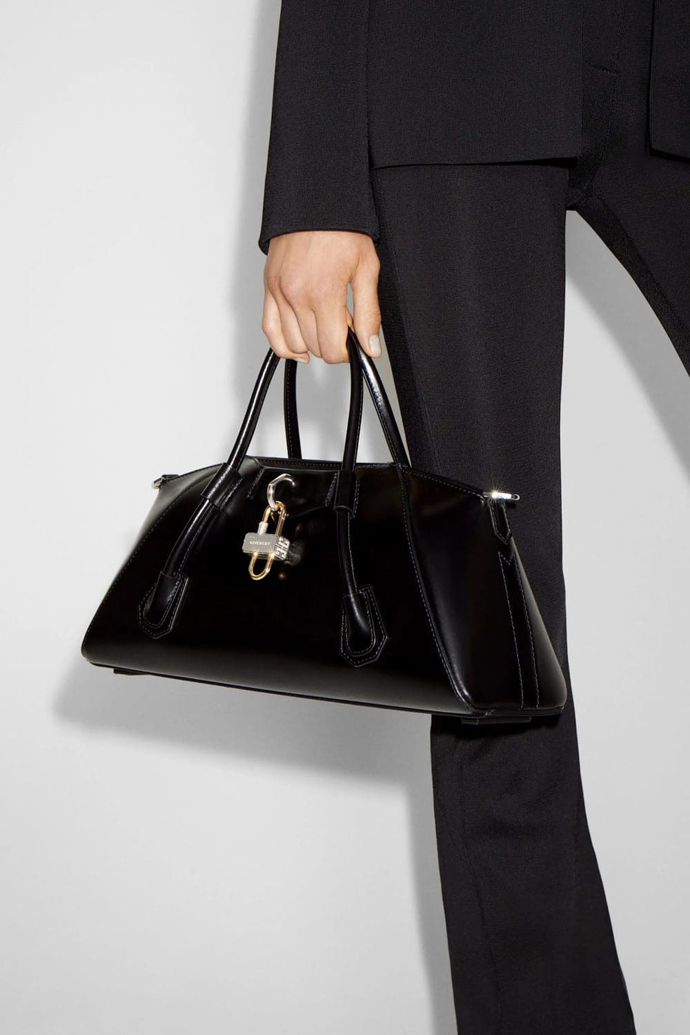 Hotel Givenchy 2023 Runway Revista
