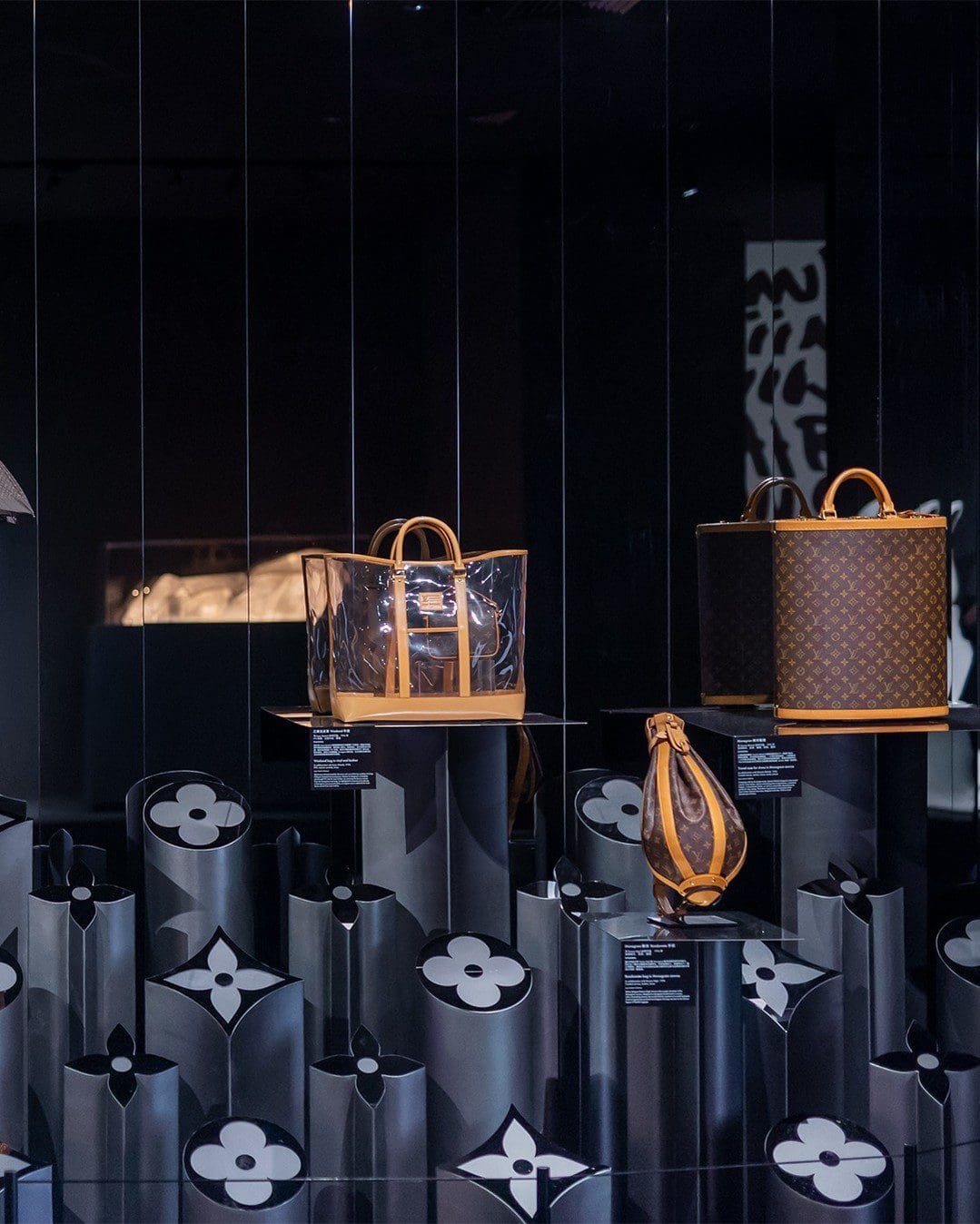 Выставка Louis Vuitton 160 в Циндао, Китай Runway Журнал