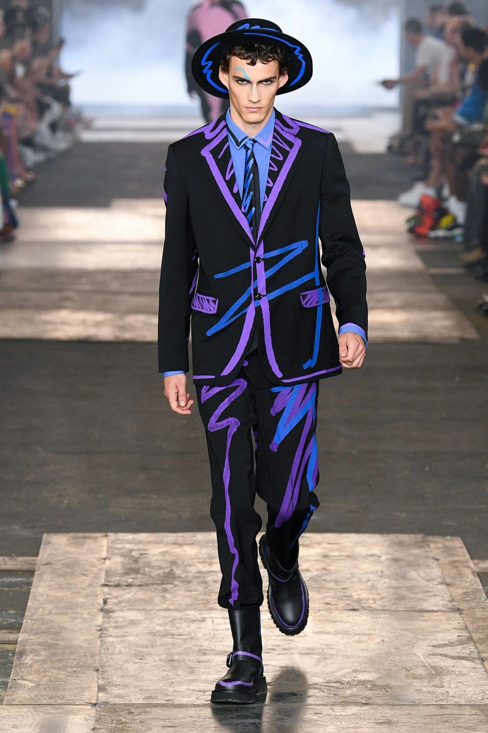 Moschino Homme Printemps Été 2023 Runway Magazine