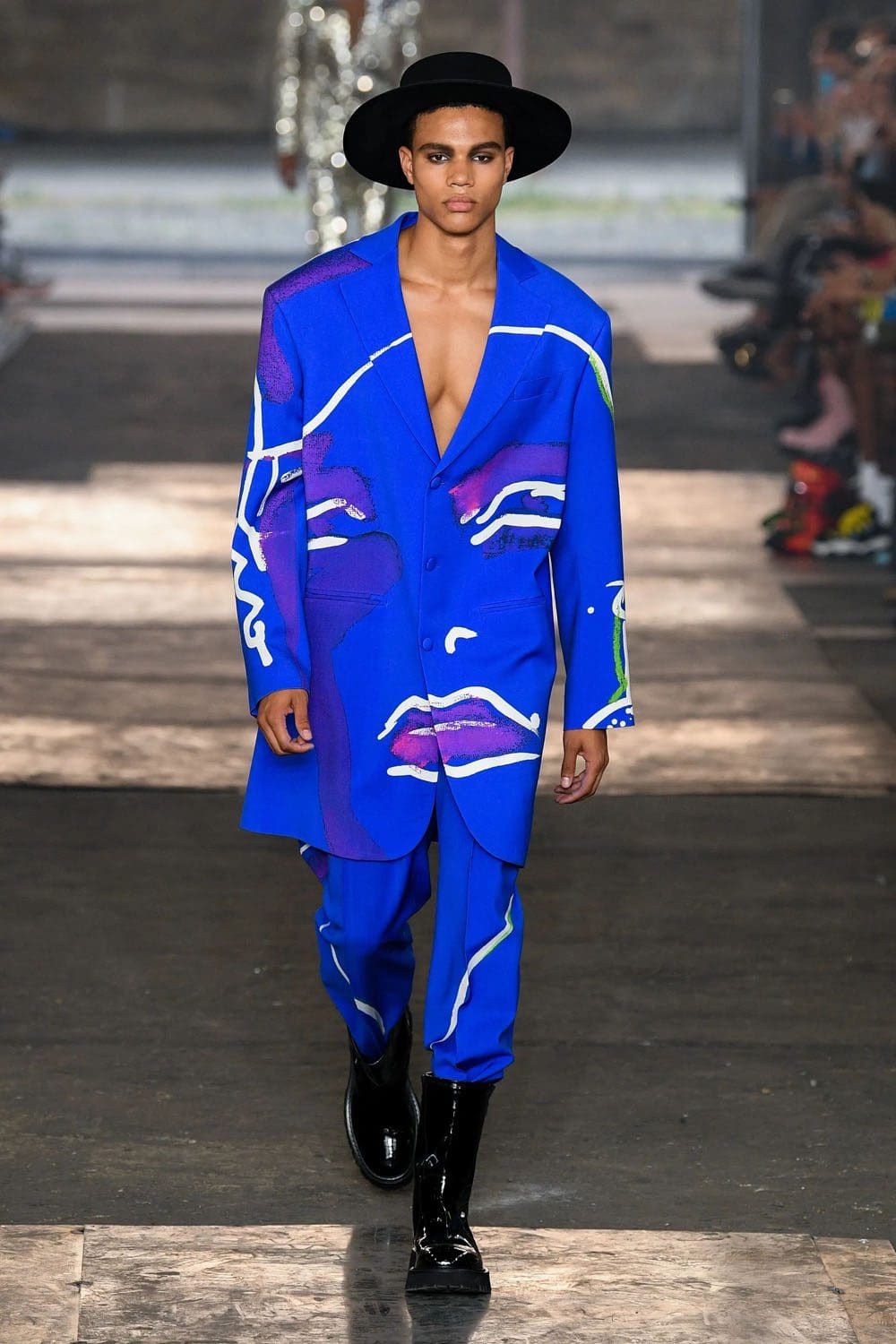 Moschino Homme Printemps Été 2023 Runway Magazine