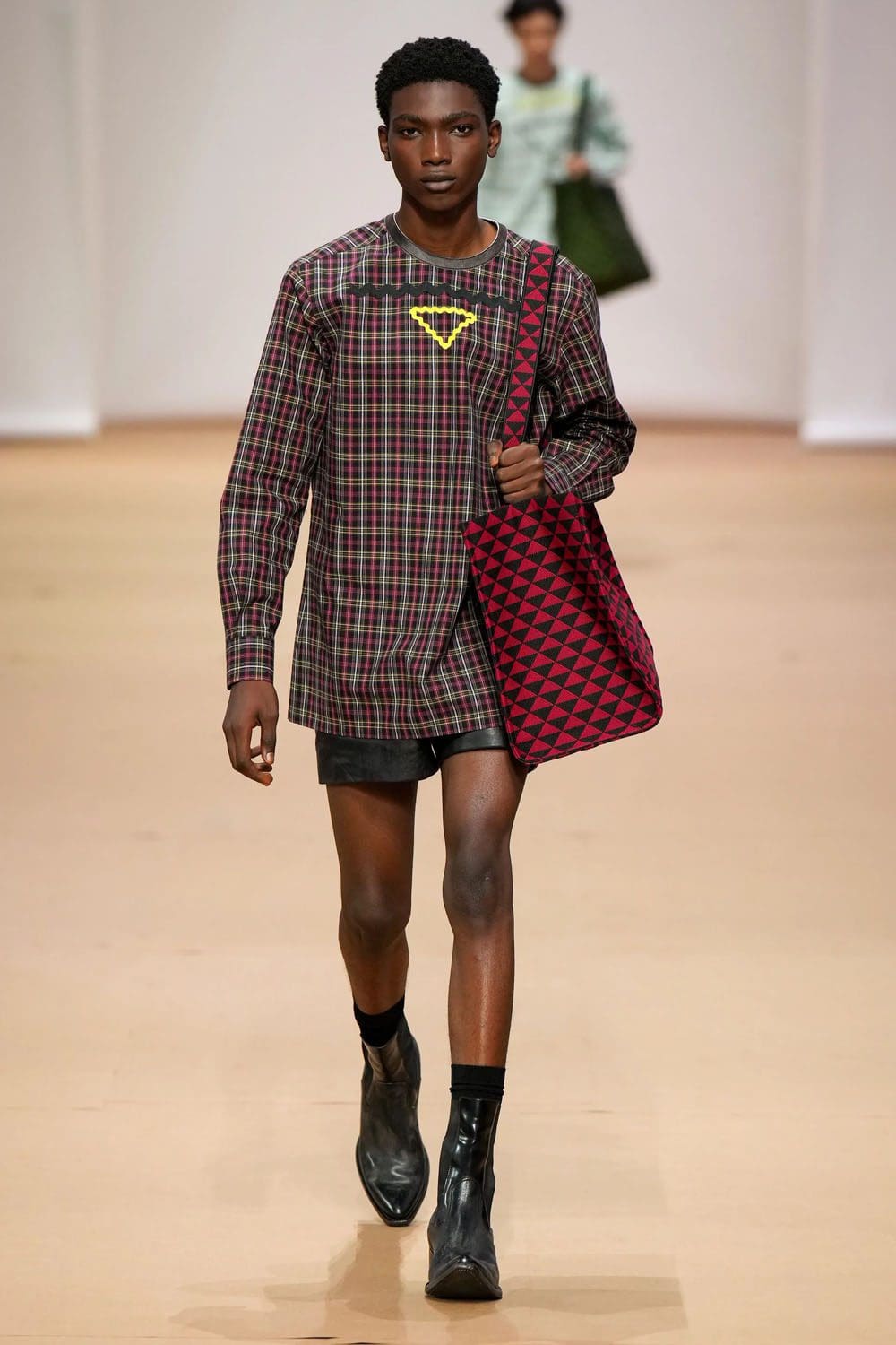 Prada Herren Frühling Sommer 2023 Runway Magazin