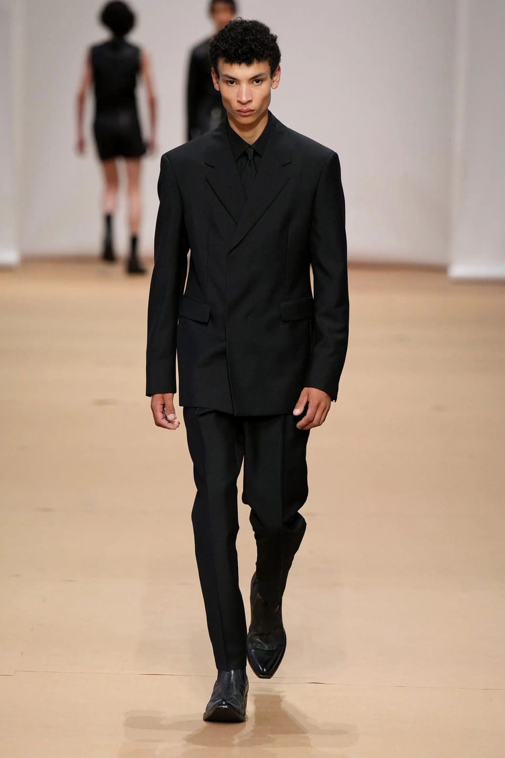 Prada Herren Frühling Sommer 2023 Runway Magazin