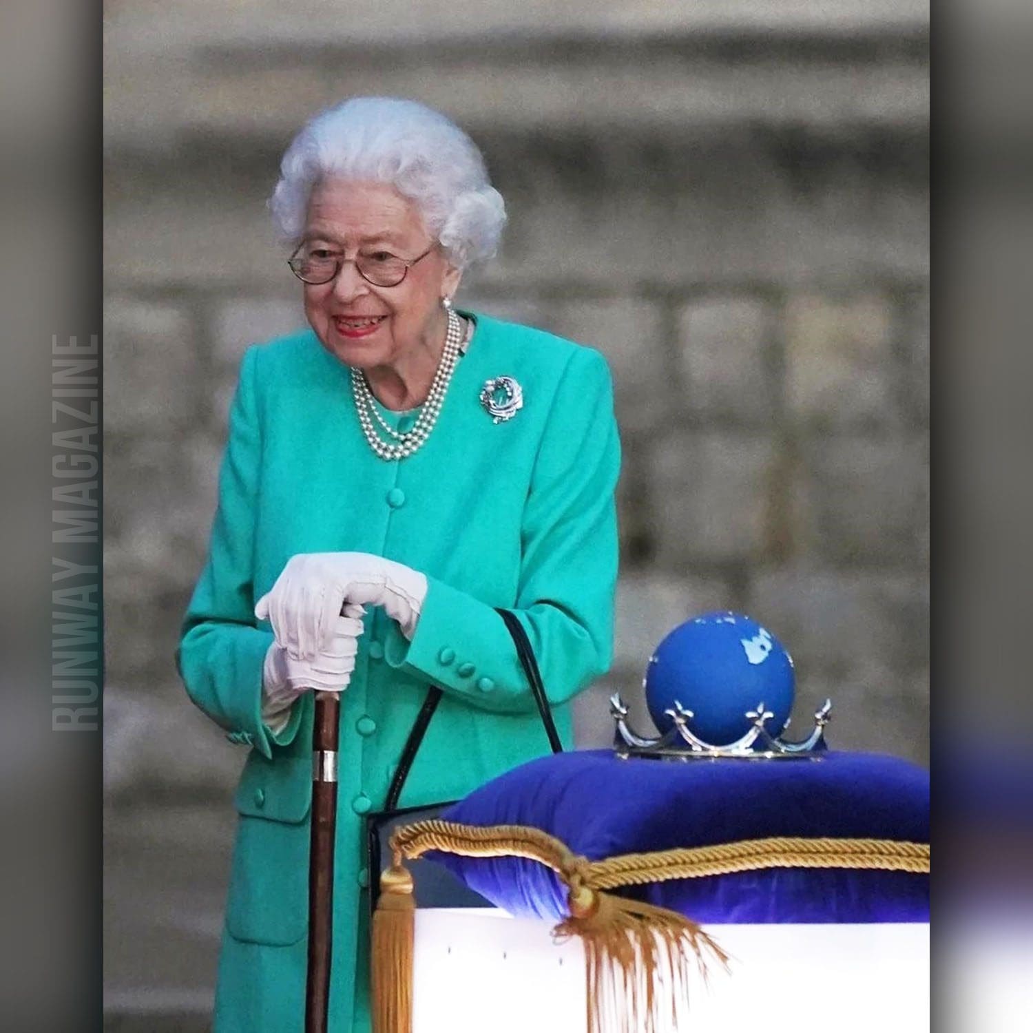 La regina lancia il Beacon - 70° Giubileo di platino La regina Elisabetta II di RUNWAY MAGAZINE
