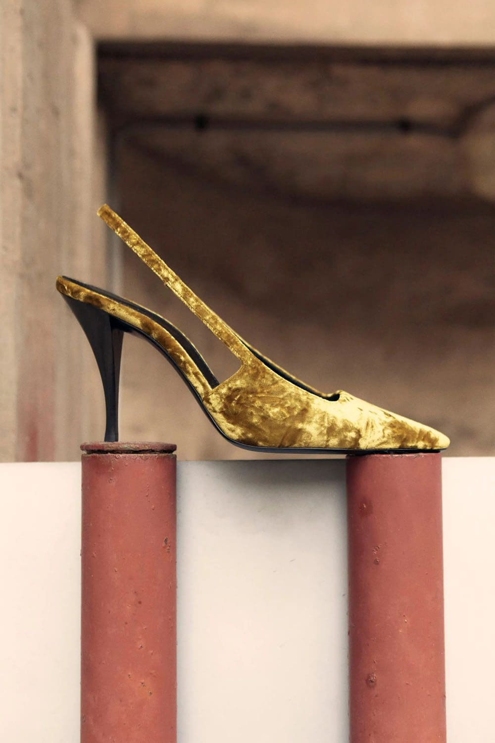 Saint Laurent Pre-Autunno 2022 Runway Magazine