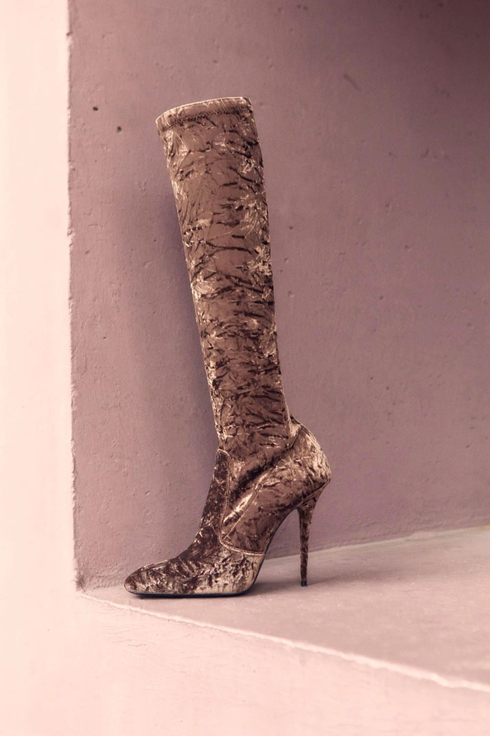 Saint Laurent Pre-Autunno 2022 Runway Magazine
