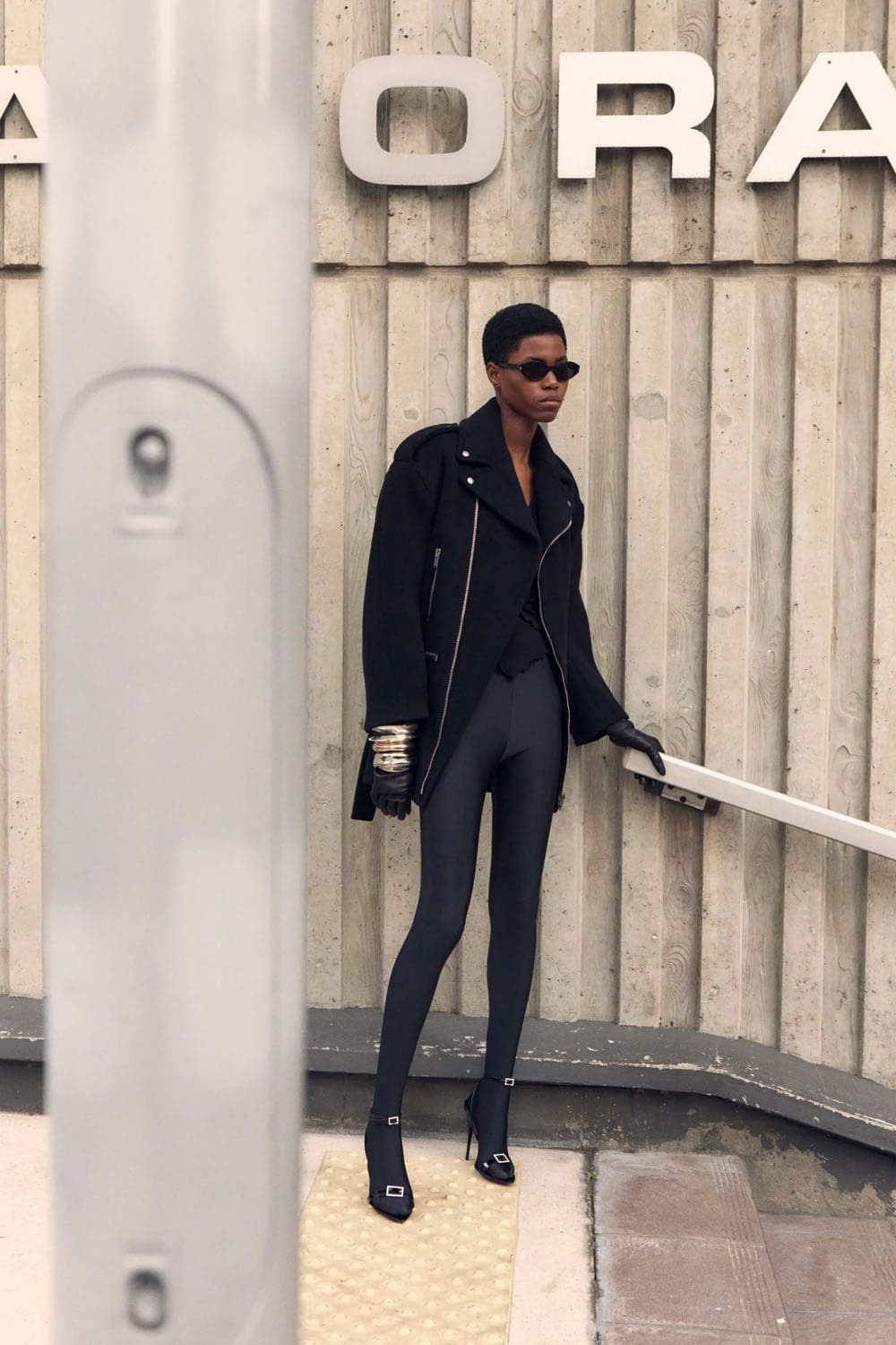 Saint Laurent Pre-Autunno 2022 Runway Magazine