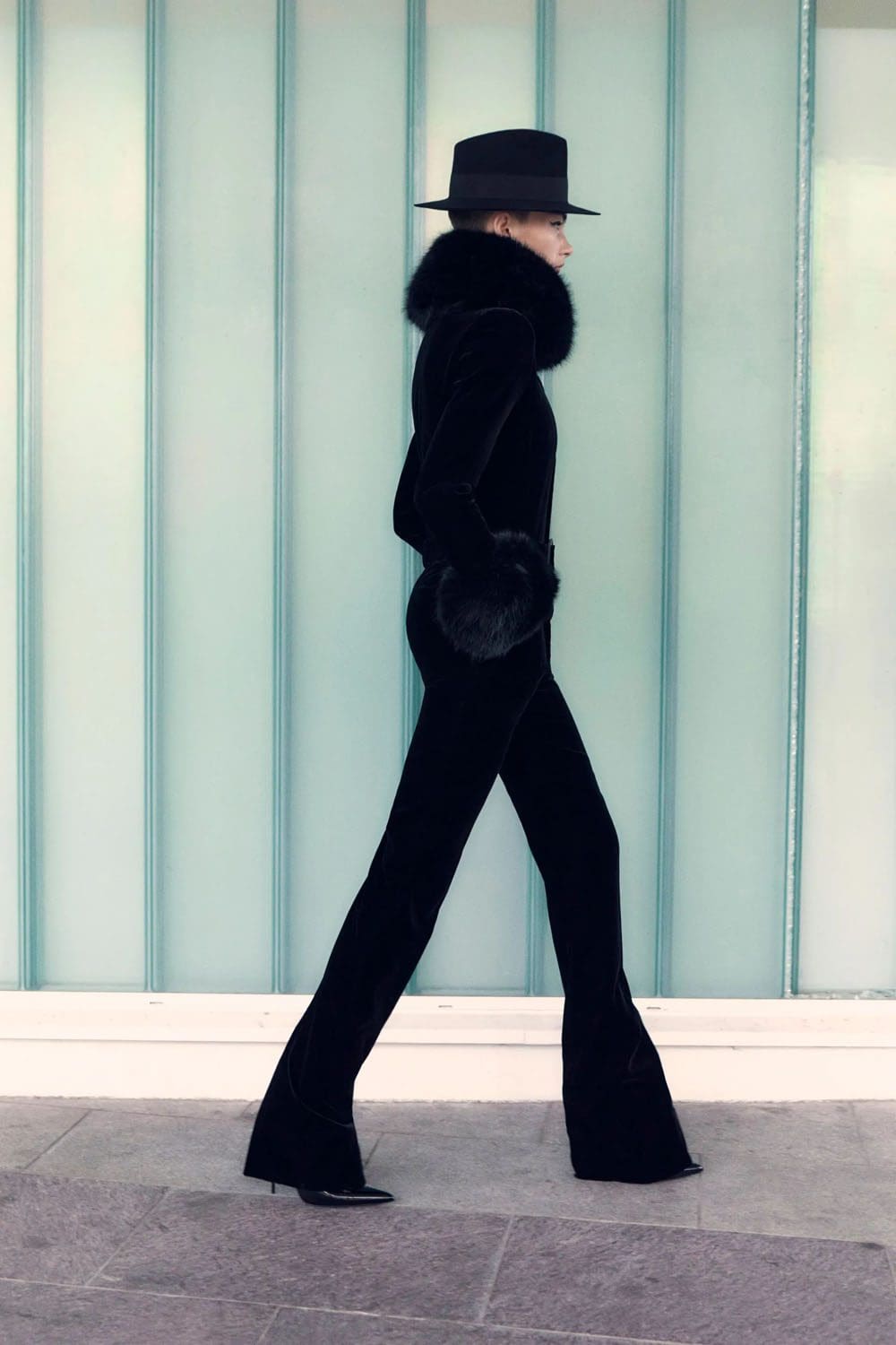 Saint Laurent Pre-Autunno 2022 Runway Magazine