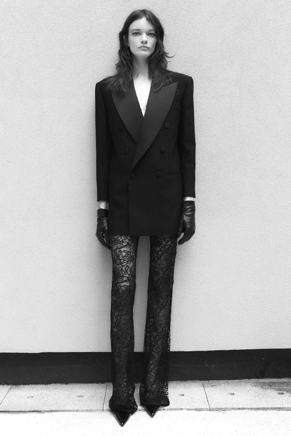 Saint Laurent Pre-Autunno 2022 Runway Magazine