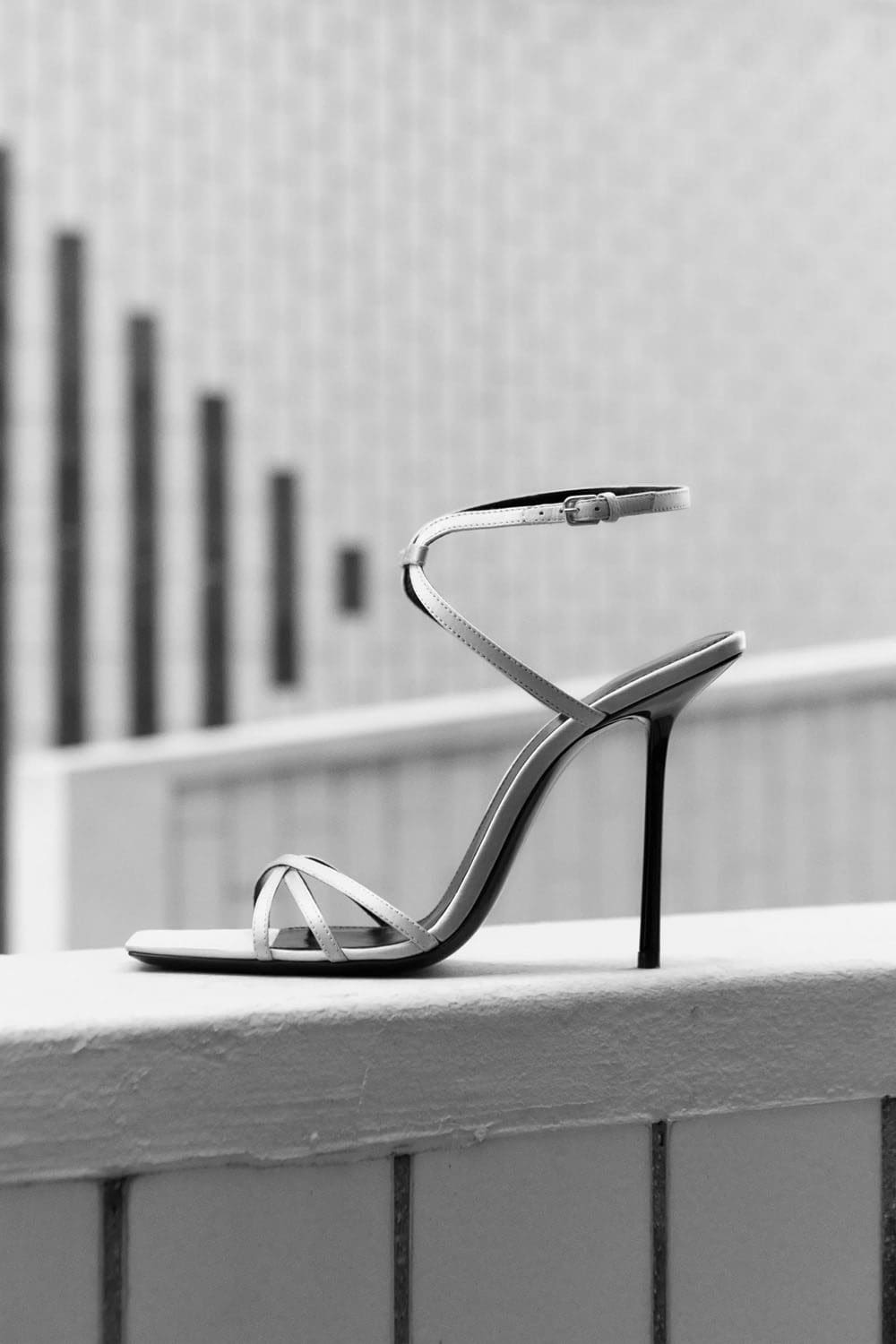 Saint Laurent Pre-Autunno 2022 Runway Magazine