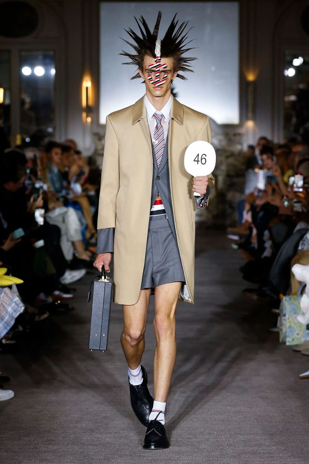 トムブラウン2023年春夏 Runway Magazineに