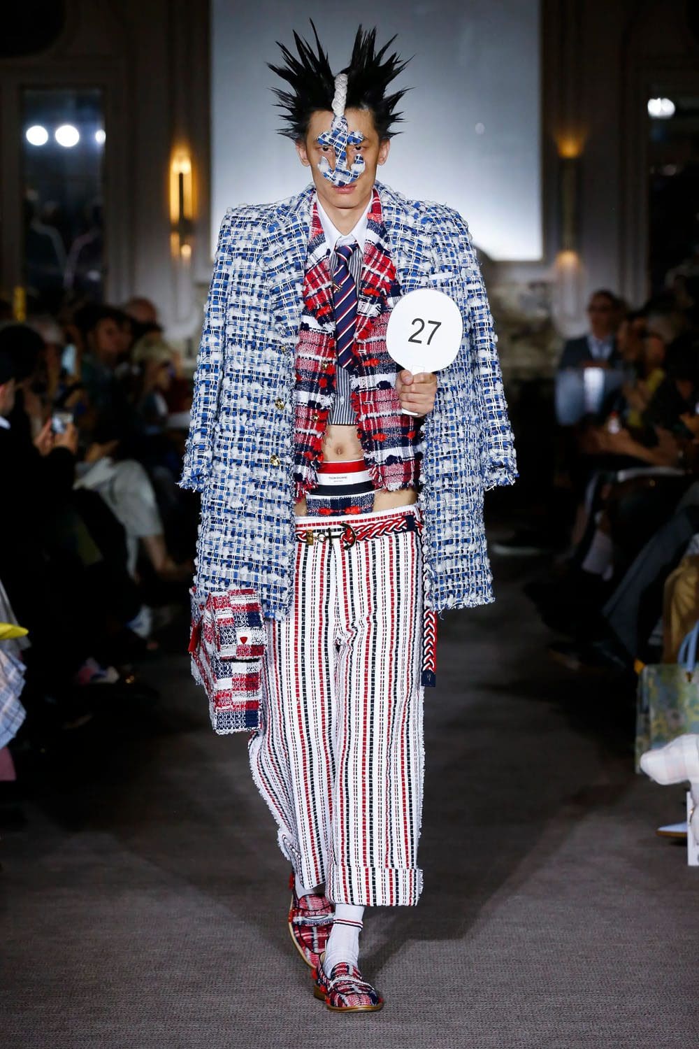 トムブラウン2023年春夏 Runway Magazineに