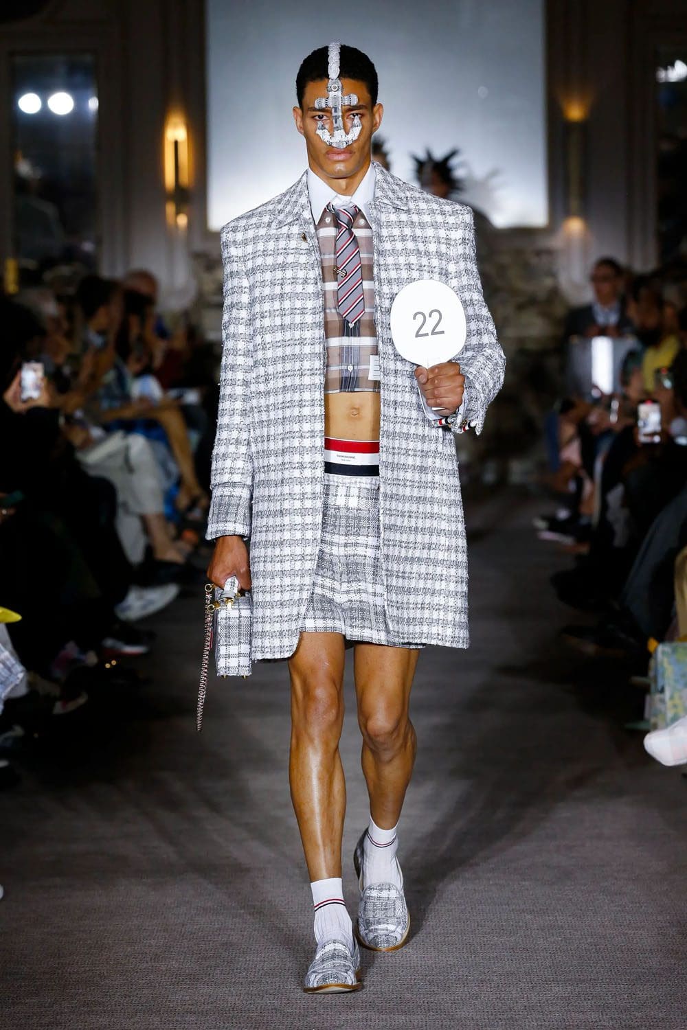 トムブラウン2023年春夏 Runway Magazineに