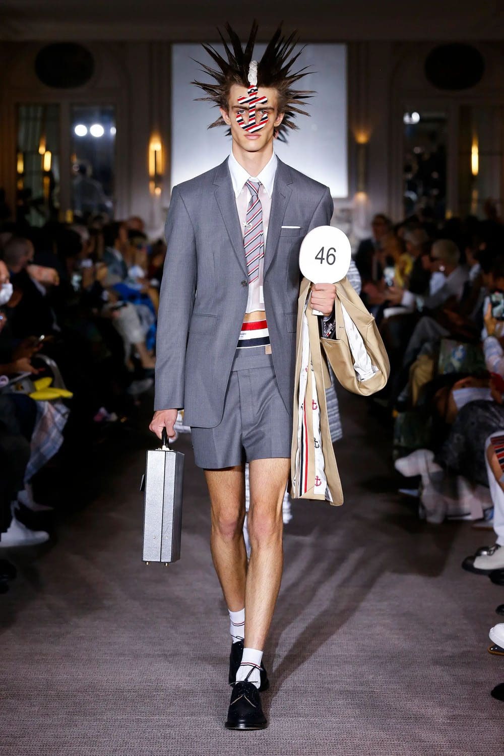 トムブラウン2023年春夏 Runway Magazineに